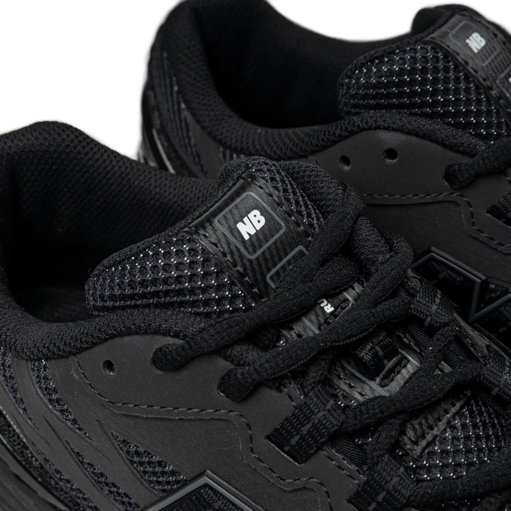 1906W | Black