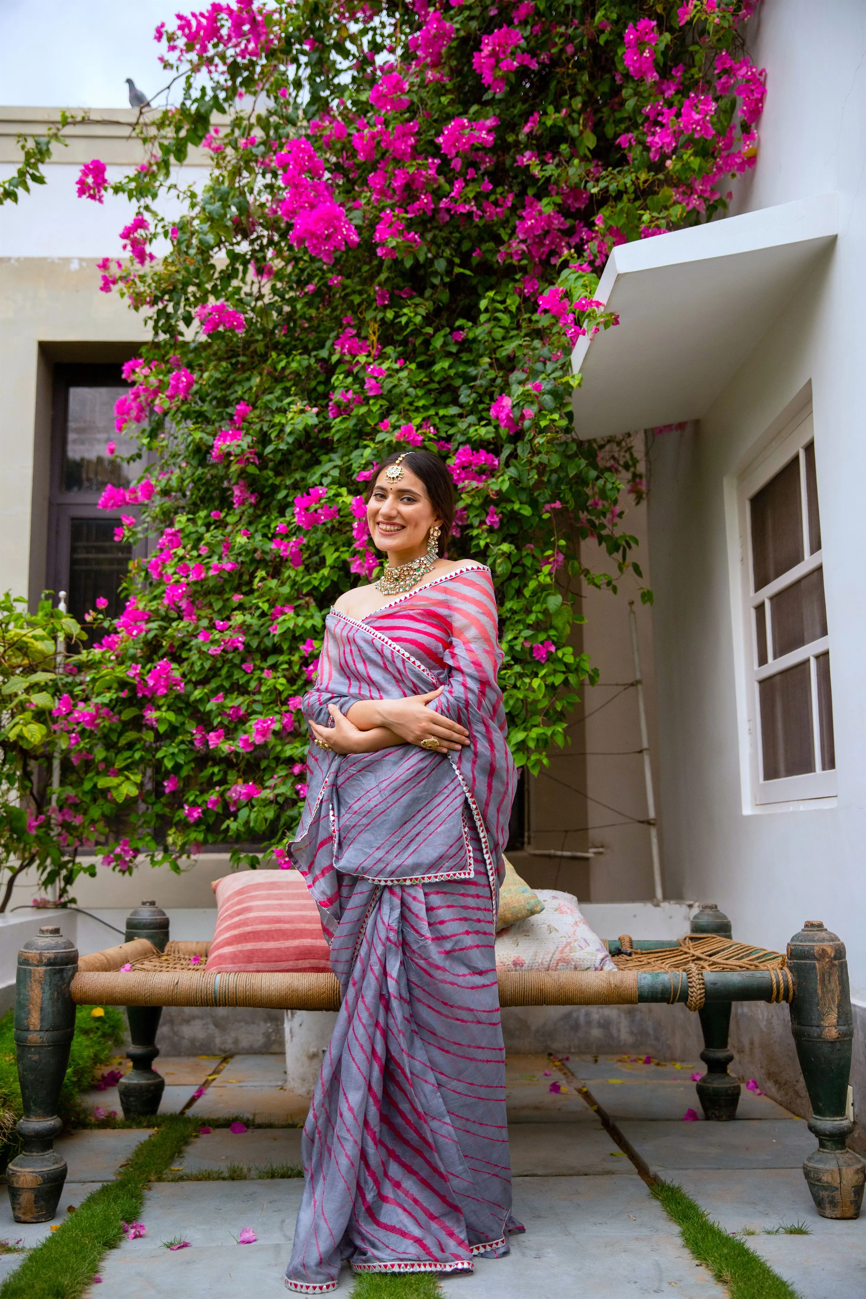 Aarti Sethia Studio    I   Grey-Red Hand Embroidered Lahariya Saree Set