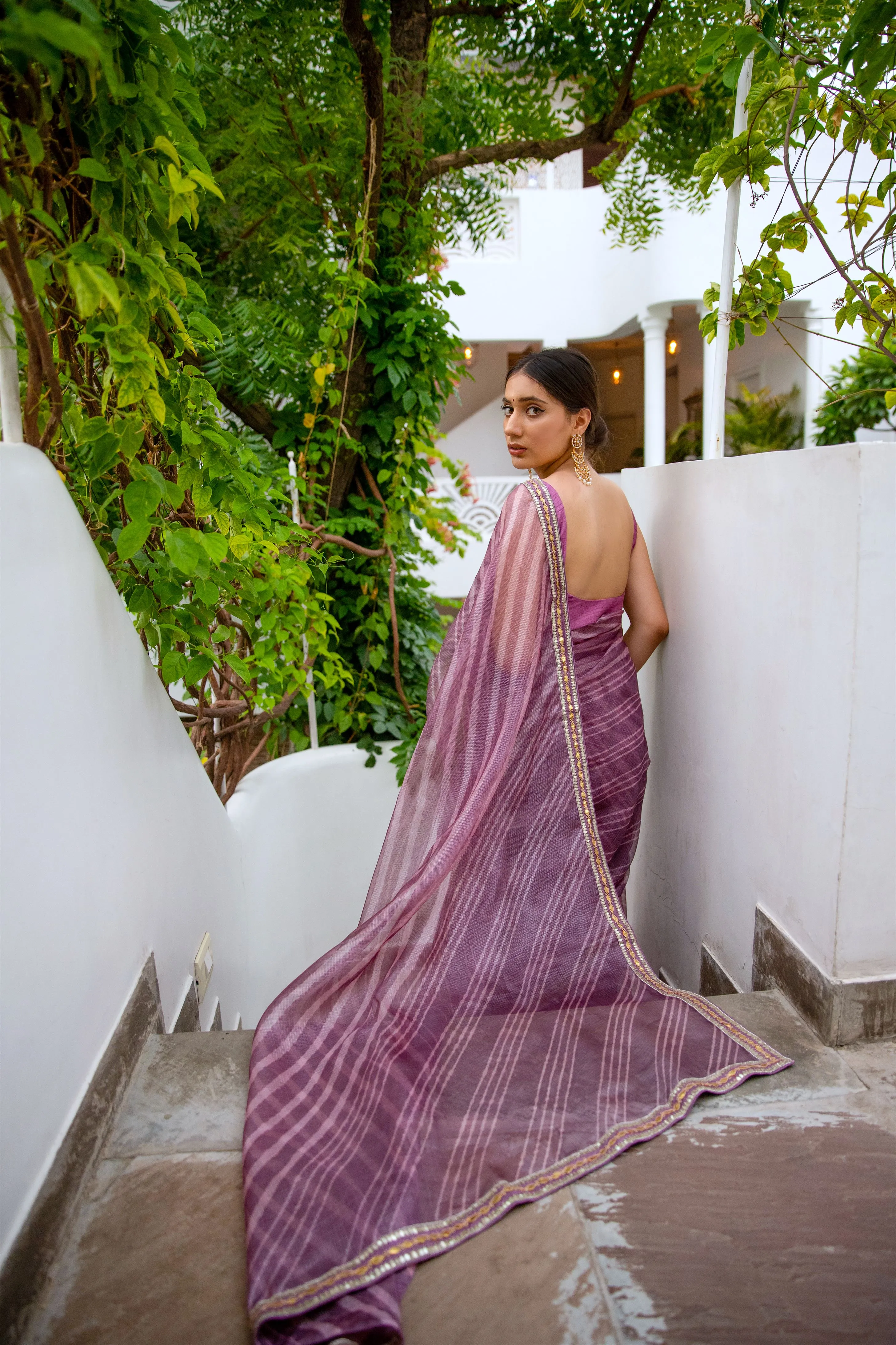 Aarti Sethia Studio    I   Lilac Hand Embroidered Lahariya Saree Set