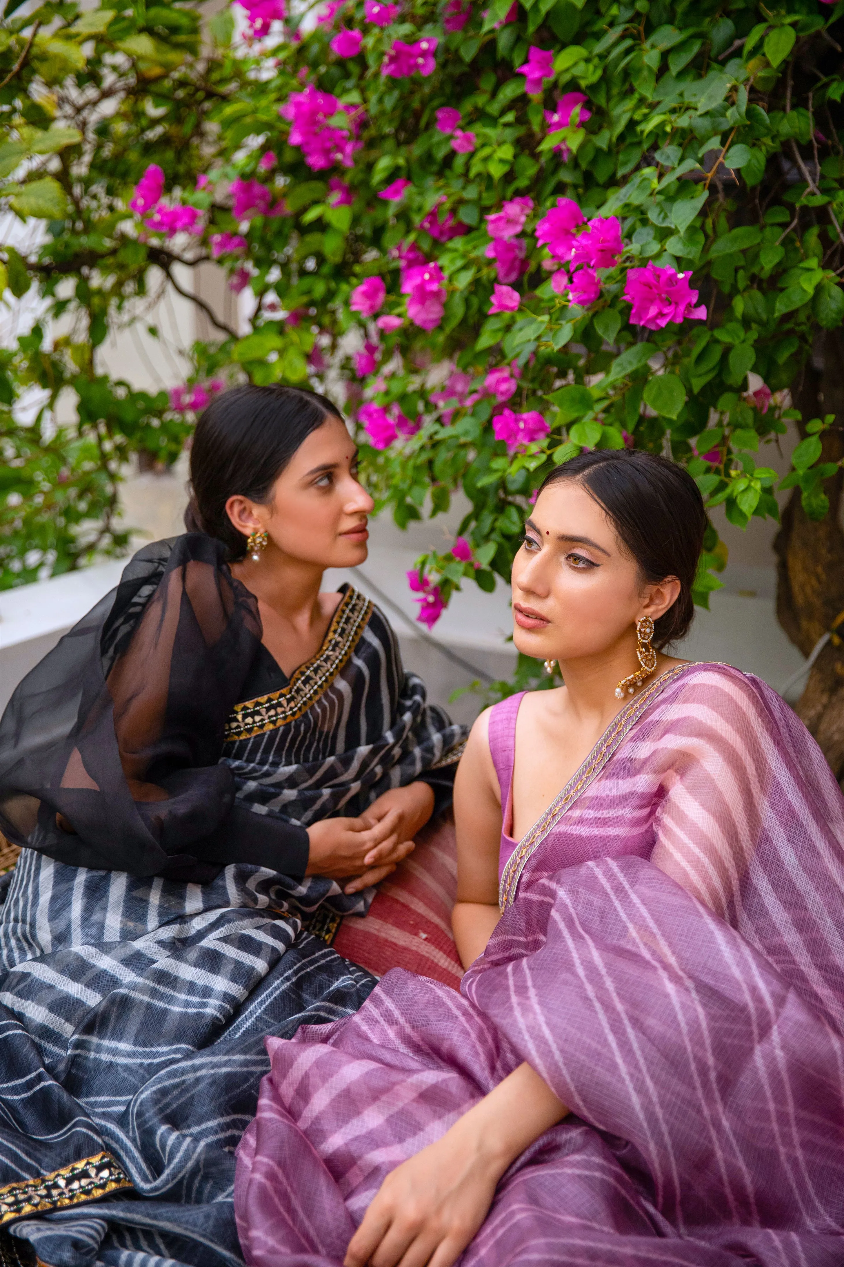 Aarti Sethia Studio    I   Lilac Hand Embroidered Lahariya Saree Set