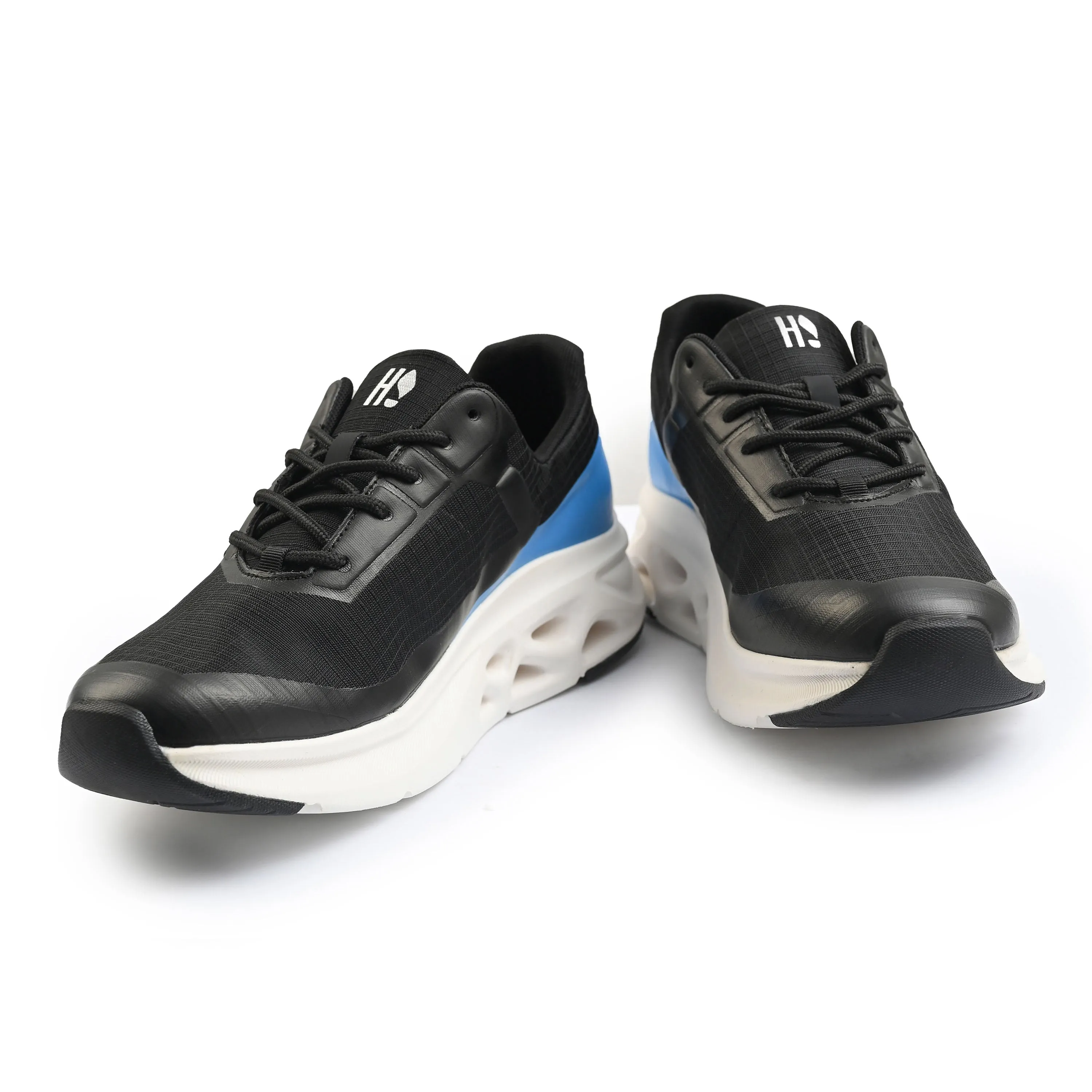 AIR COOLED LIGHTWEIGHT SOLE TRAINER