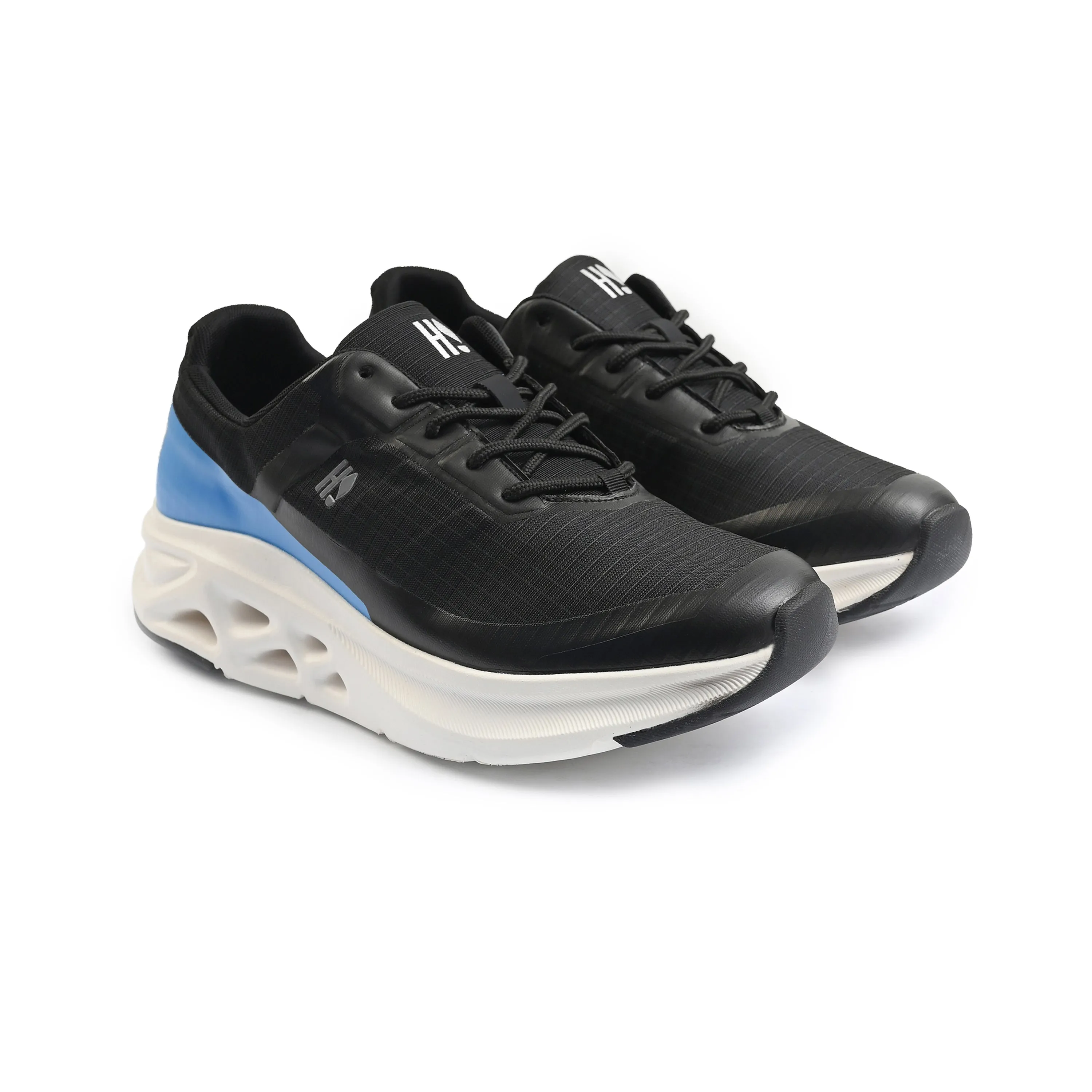 AIR COOLED LIGHTWEIGHT SOLE TRAINER