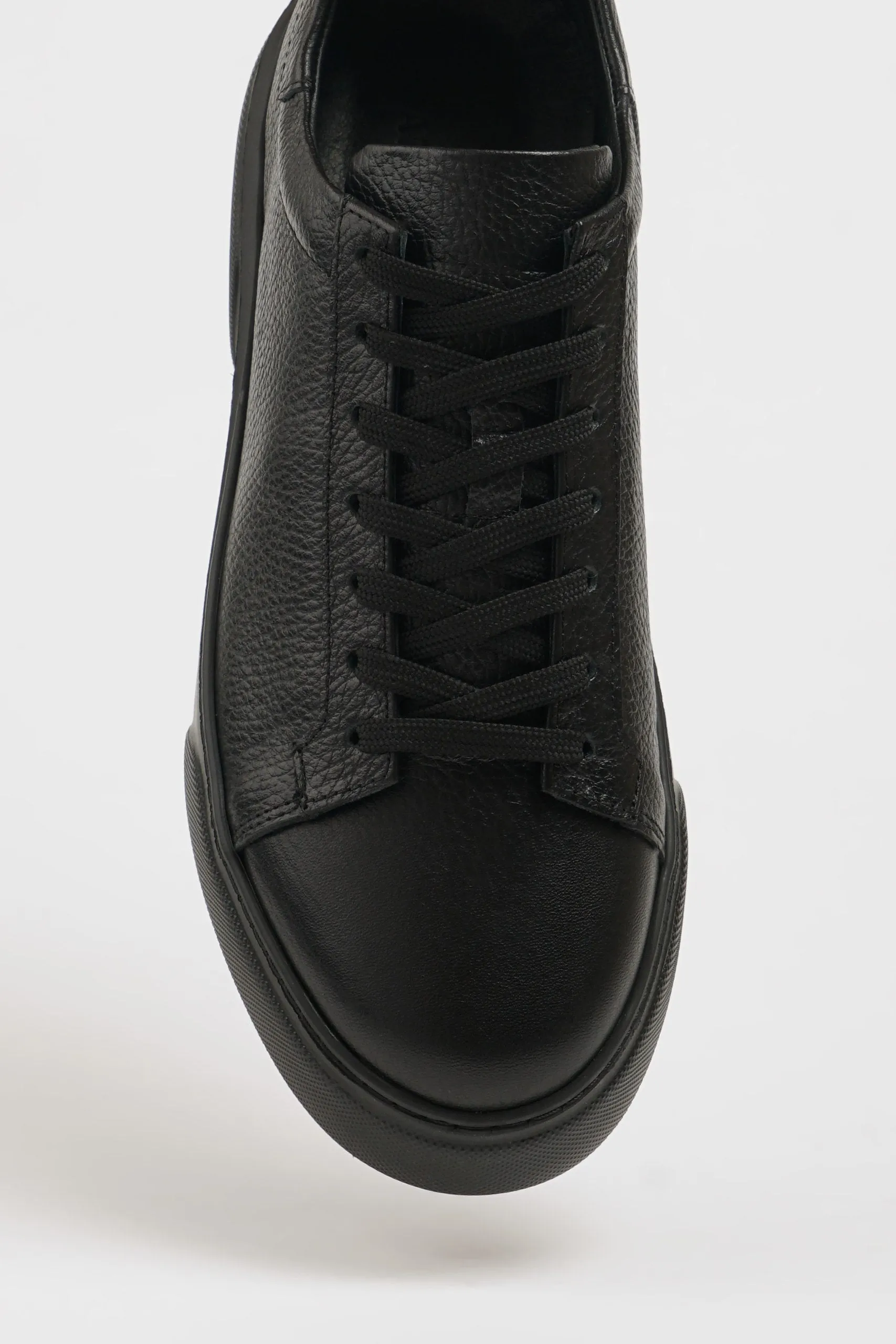 All Black Leather Sneakers SD-035