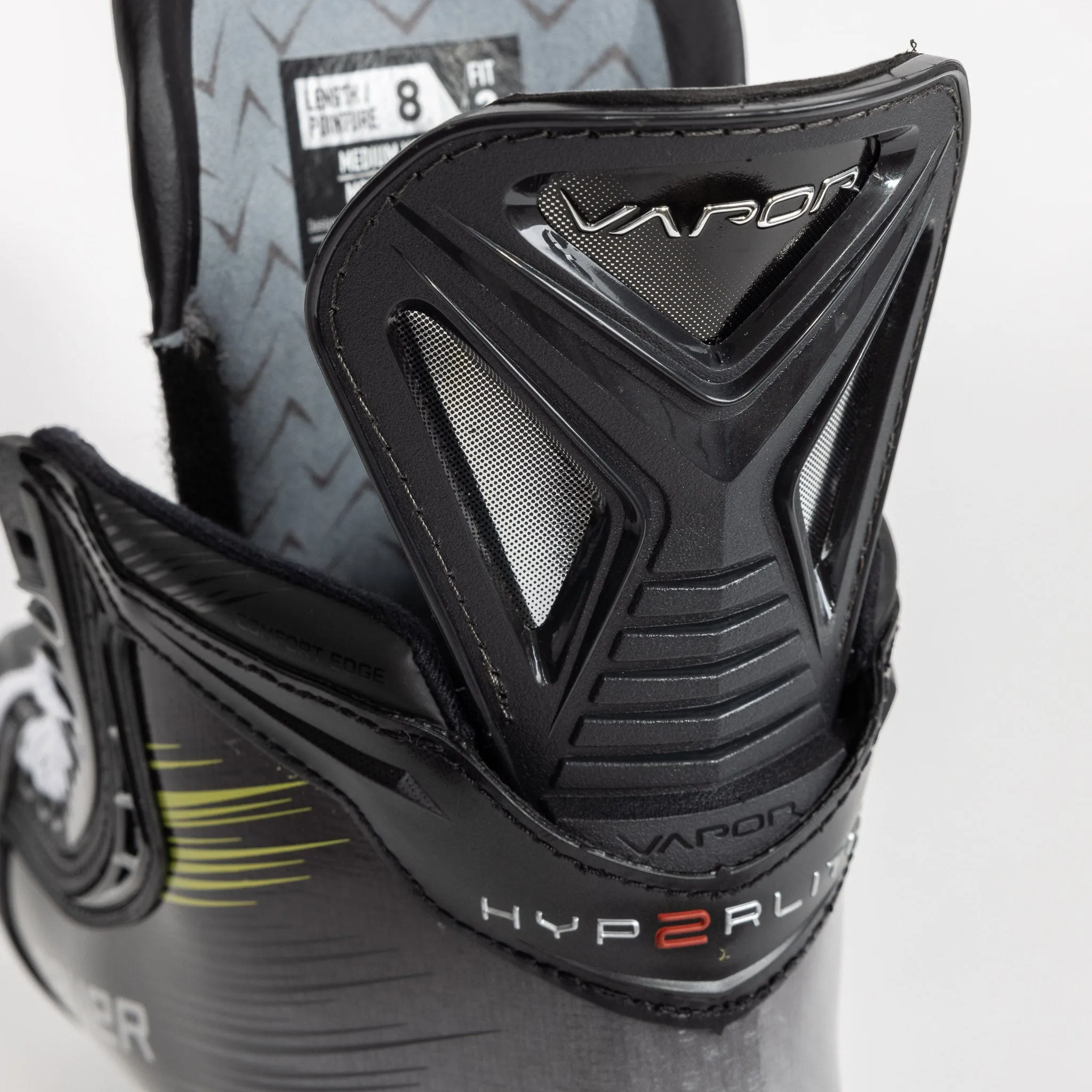 Bauer Vapor HyperLite 2 Intermediate Hockey Skates