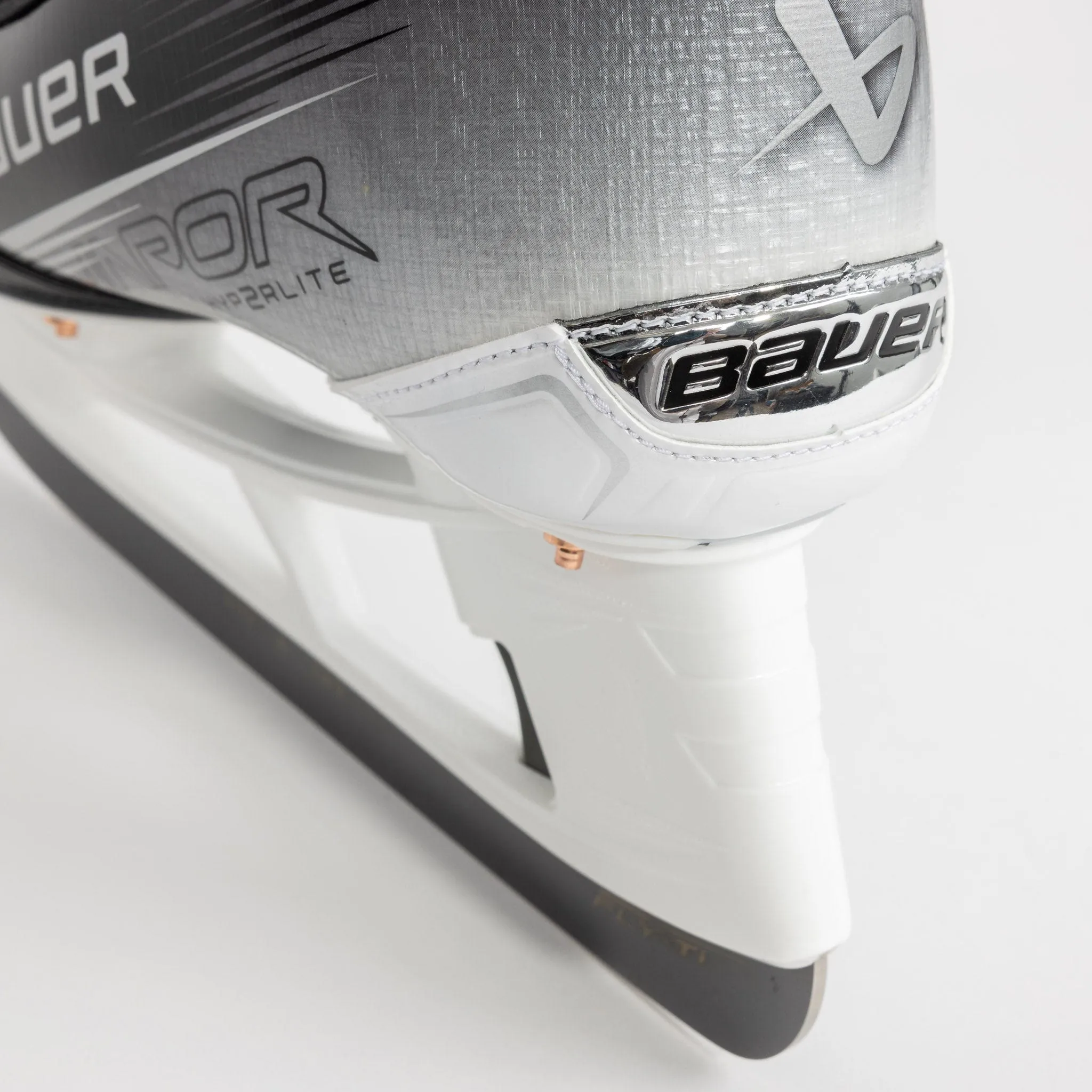 Bauer Vapor HyperLite 2 Intermediate Hockey Skates