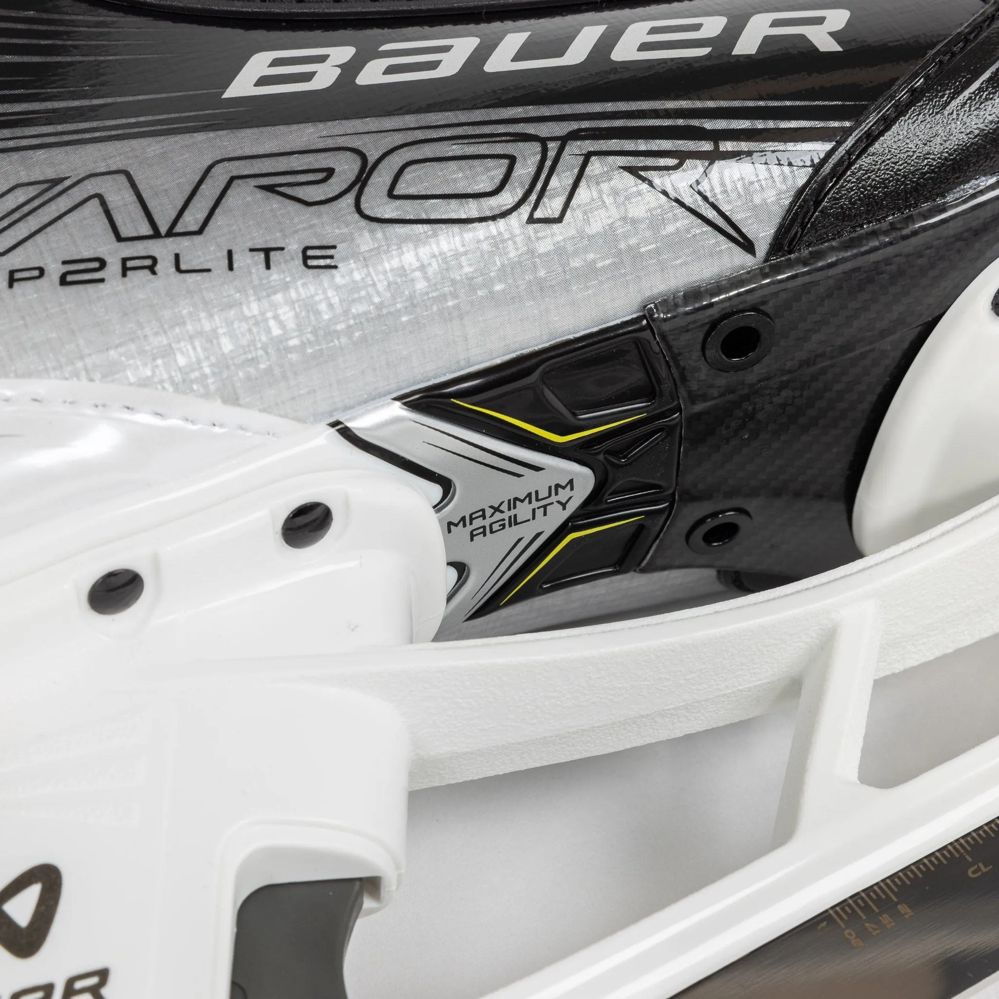 Bauer Vapor HyperLite 2 Intermediate Hockey Skates