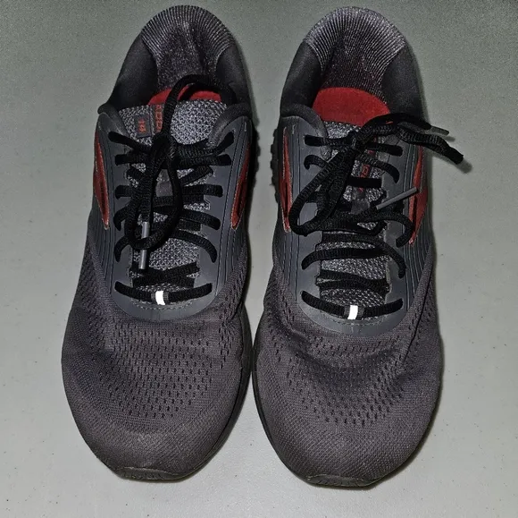 Brooks Addiction 14 size 12 Extra Wide