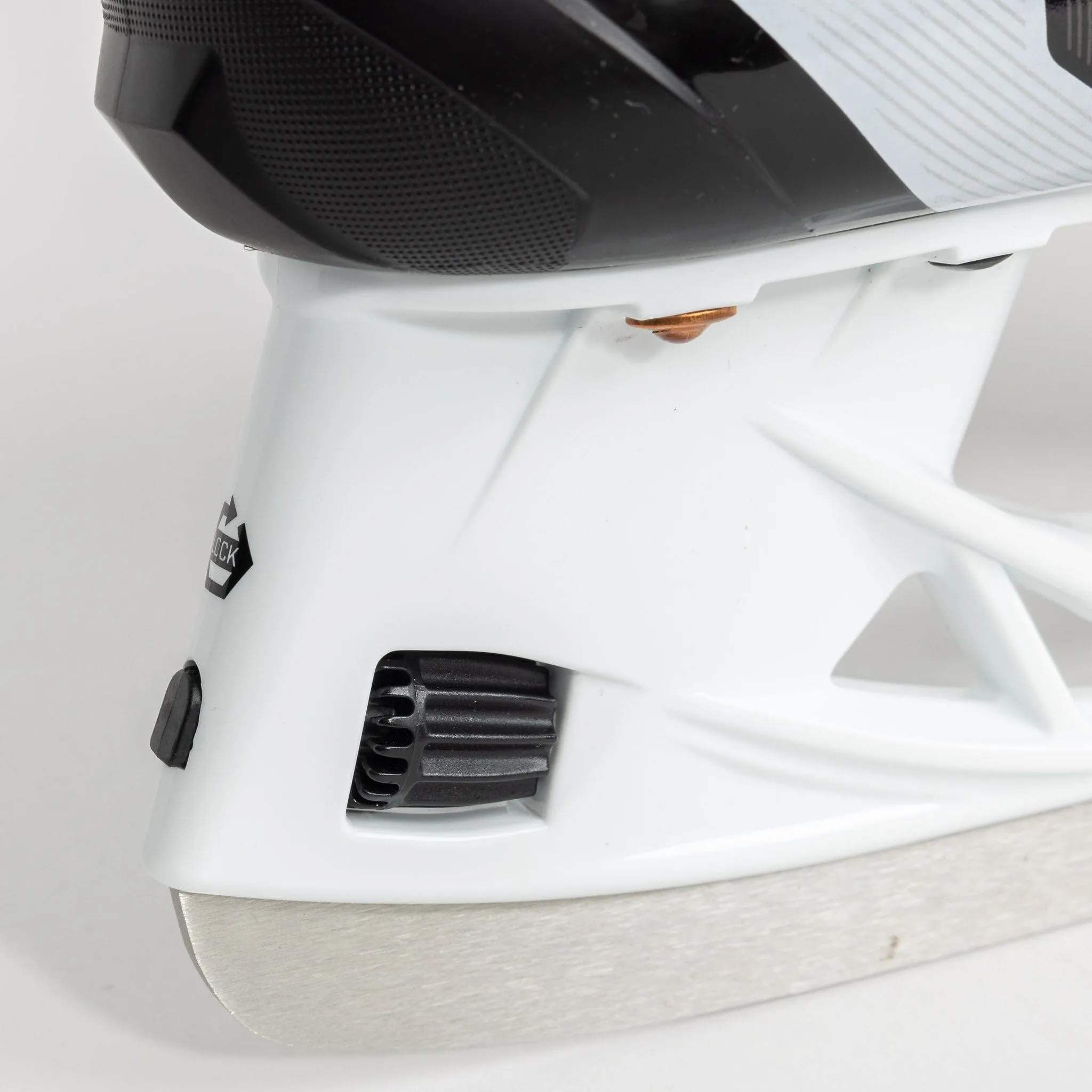 CCM Jetspeed FT680 Junior Hockey Skates