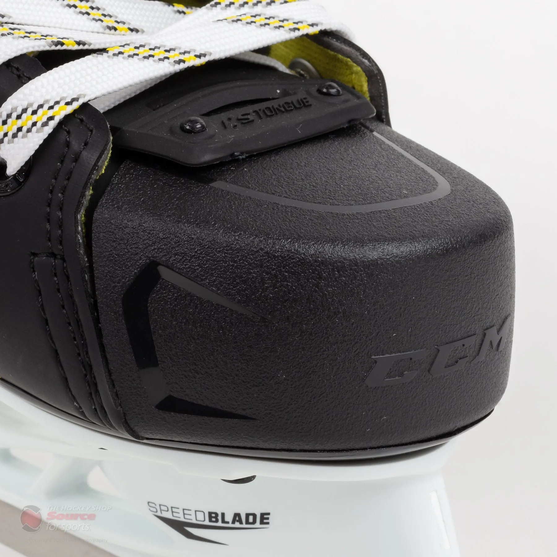 CCM Super Tacks 9370 Junior Hockey Skates