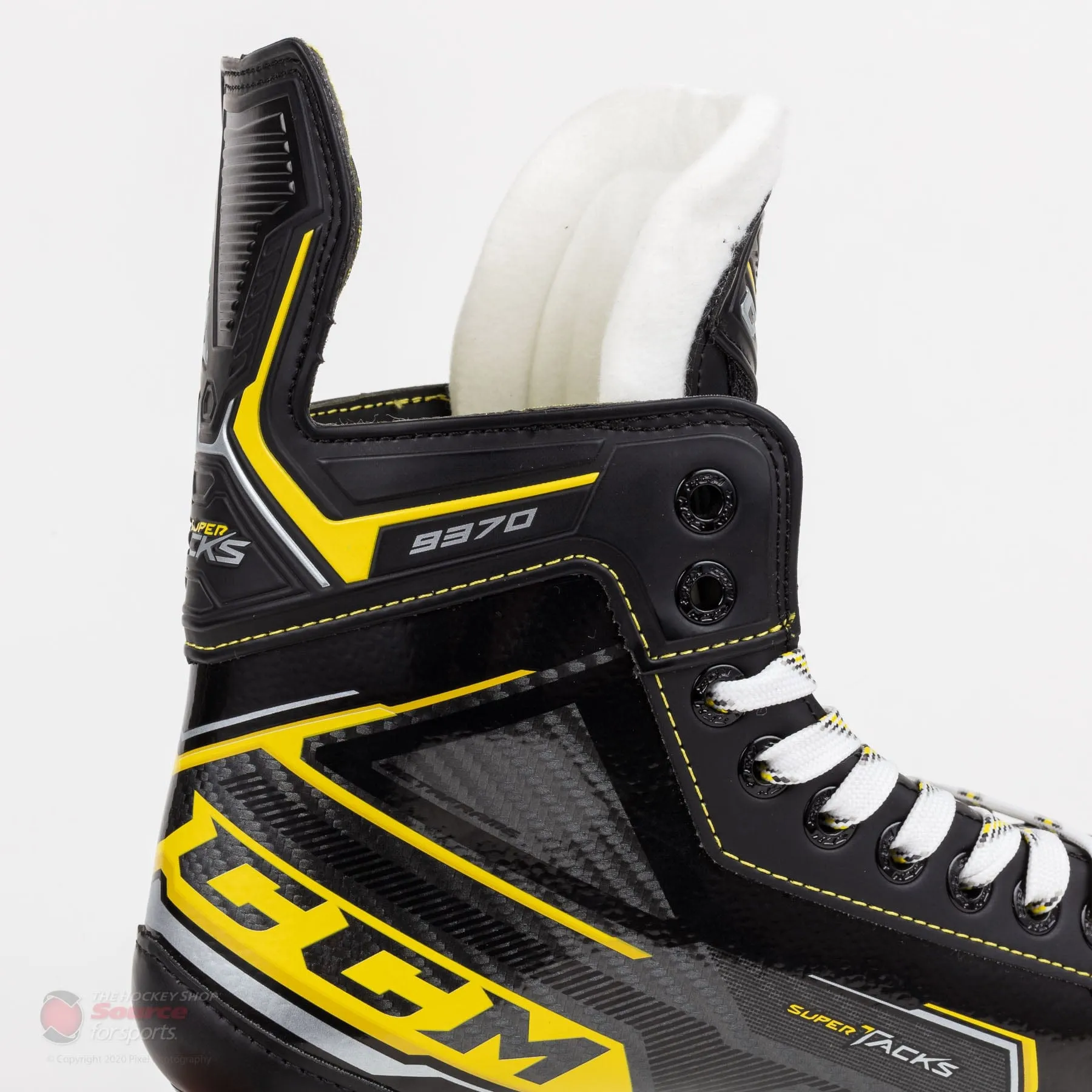 CCM Super Tacks 9370 Junior Hockey Skates