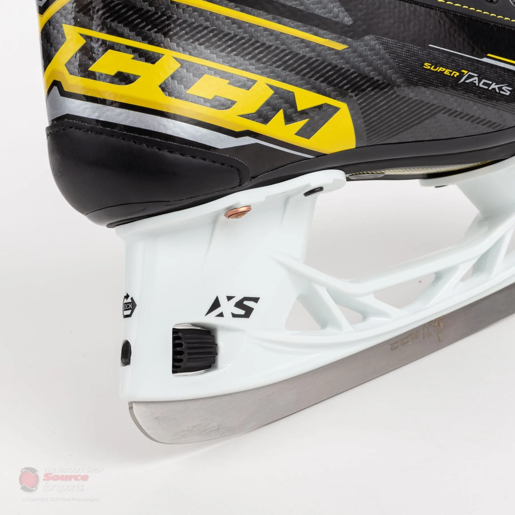 CCM Super Tacks 9370 Junior Hockey Skates