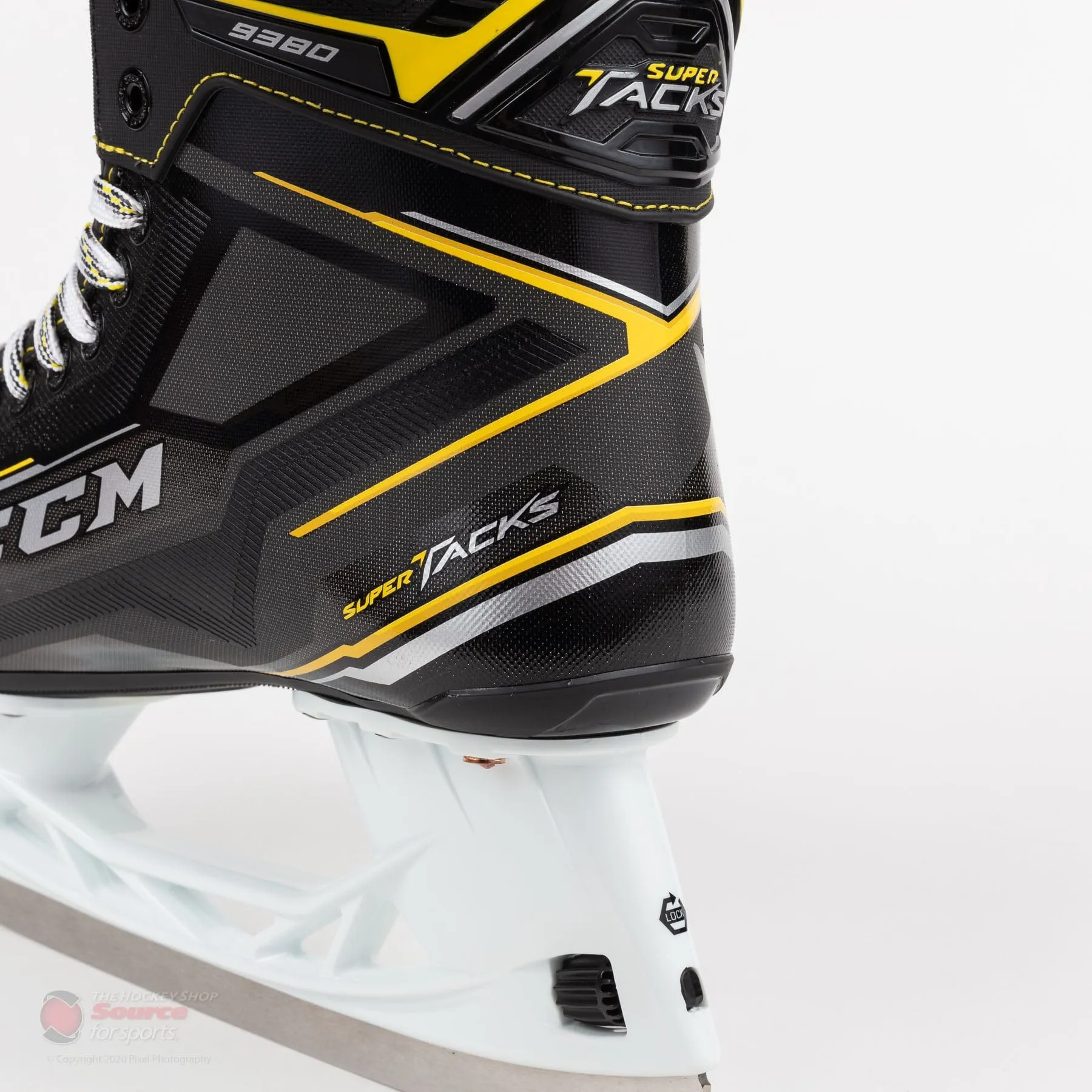 CCM Super Tacks 9380 Senior Hockey Skates