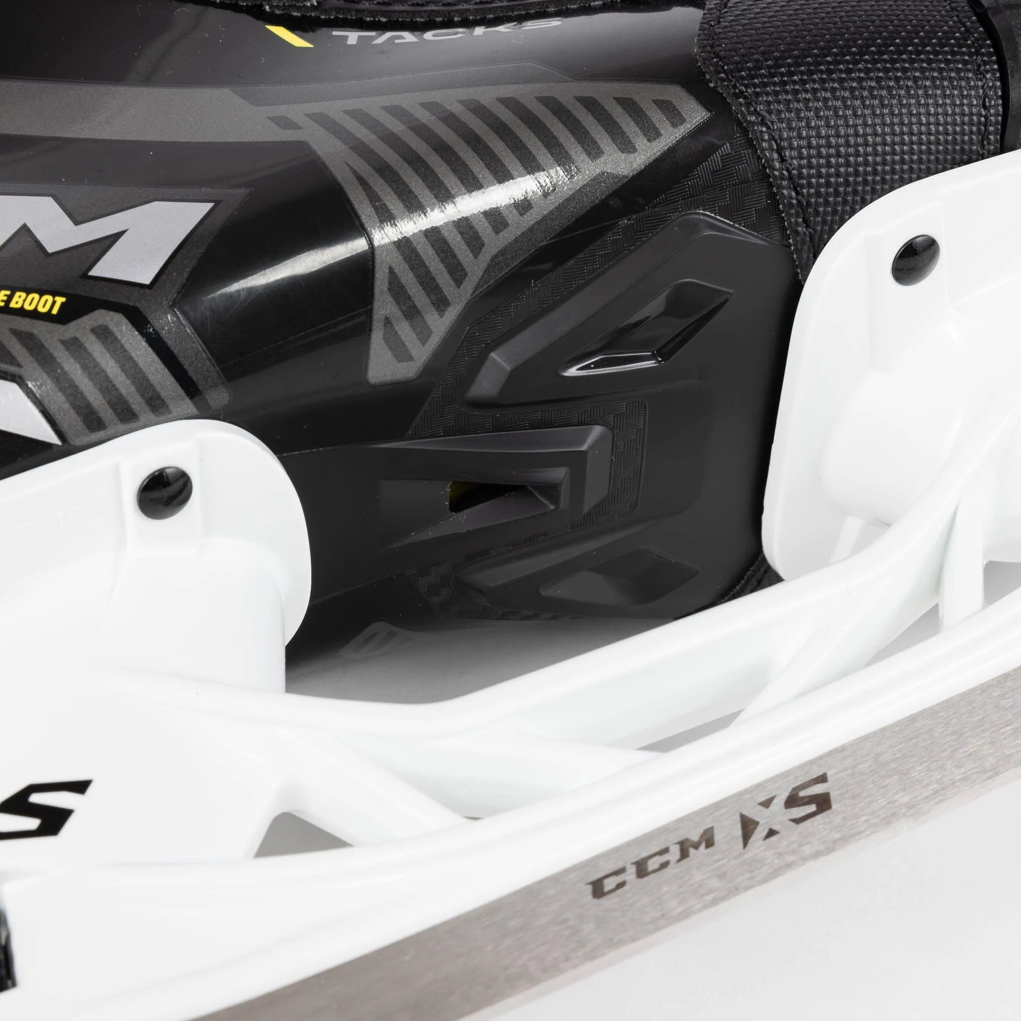 CCM Tacks AS570 Junior Hockey Skates