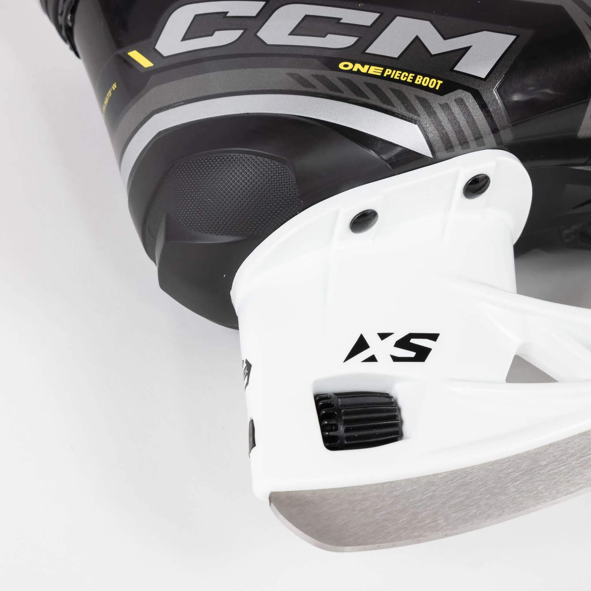 CCM Tacks AS570 Junior Hockey Skates