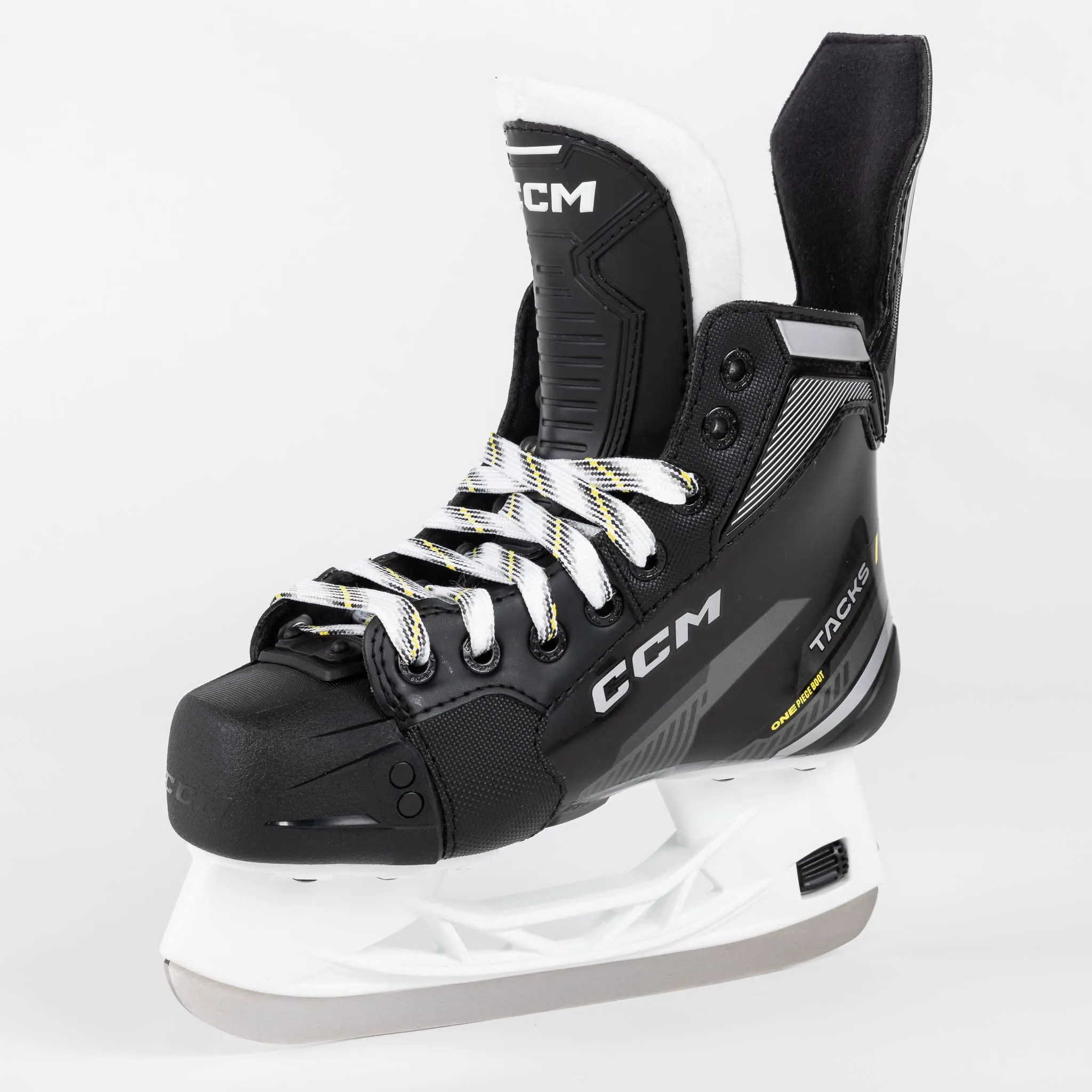 CCM Tacks AS570 Junior Hockey Skates