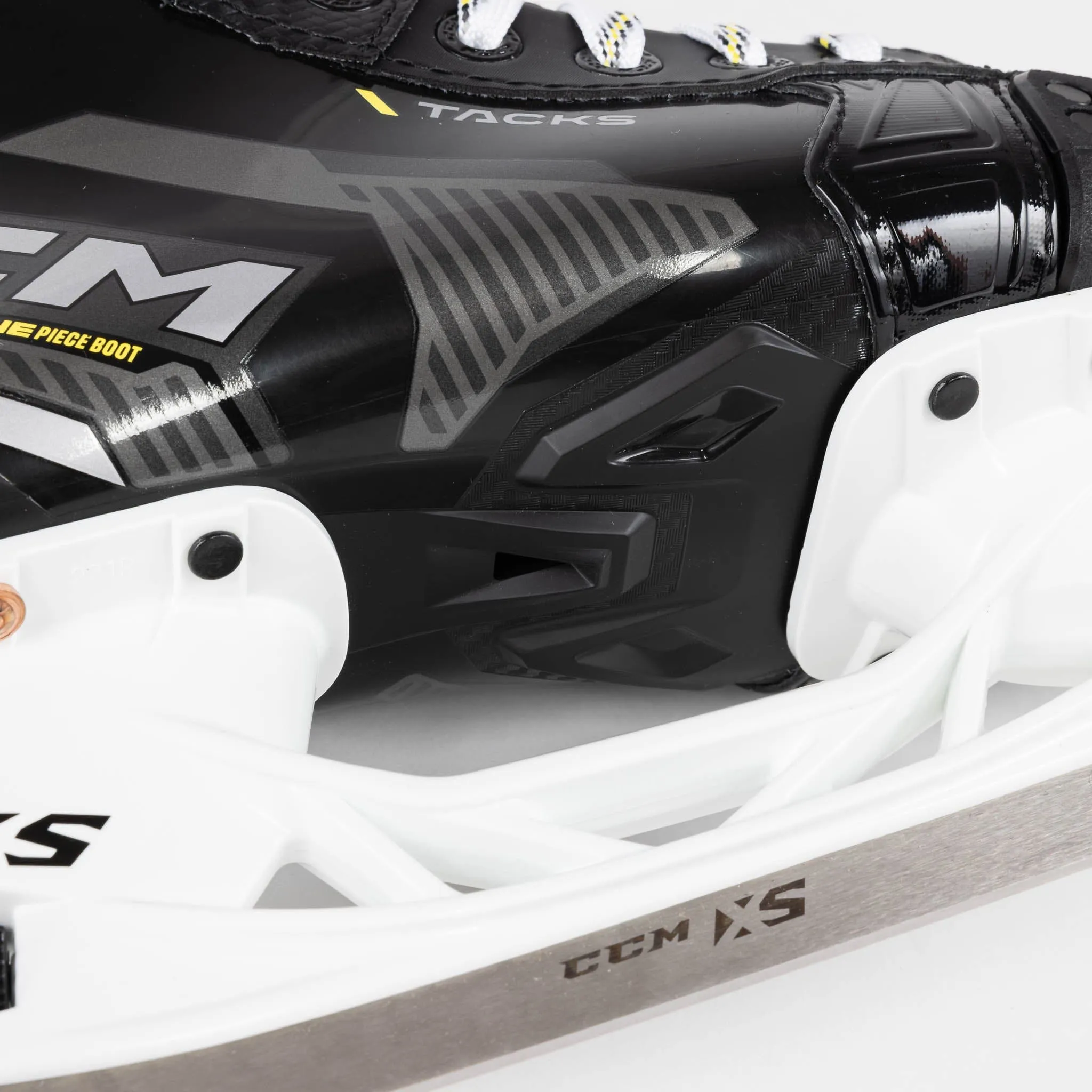 CCM Tacks AS580 Junior Hockey Skates