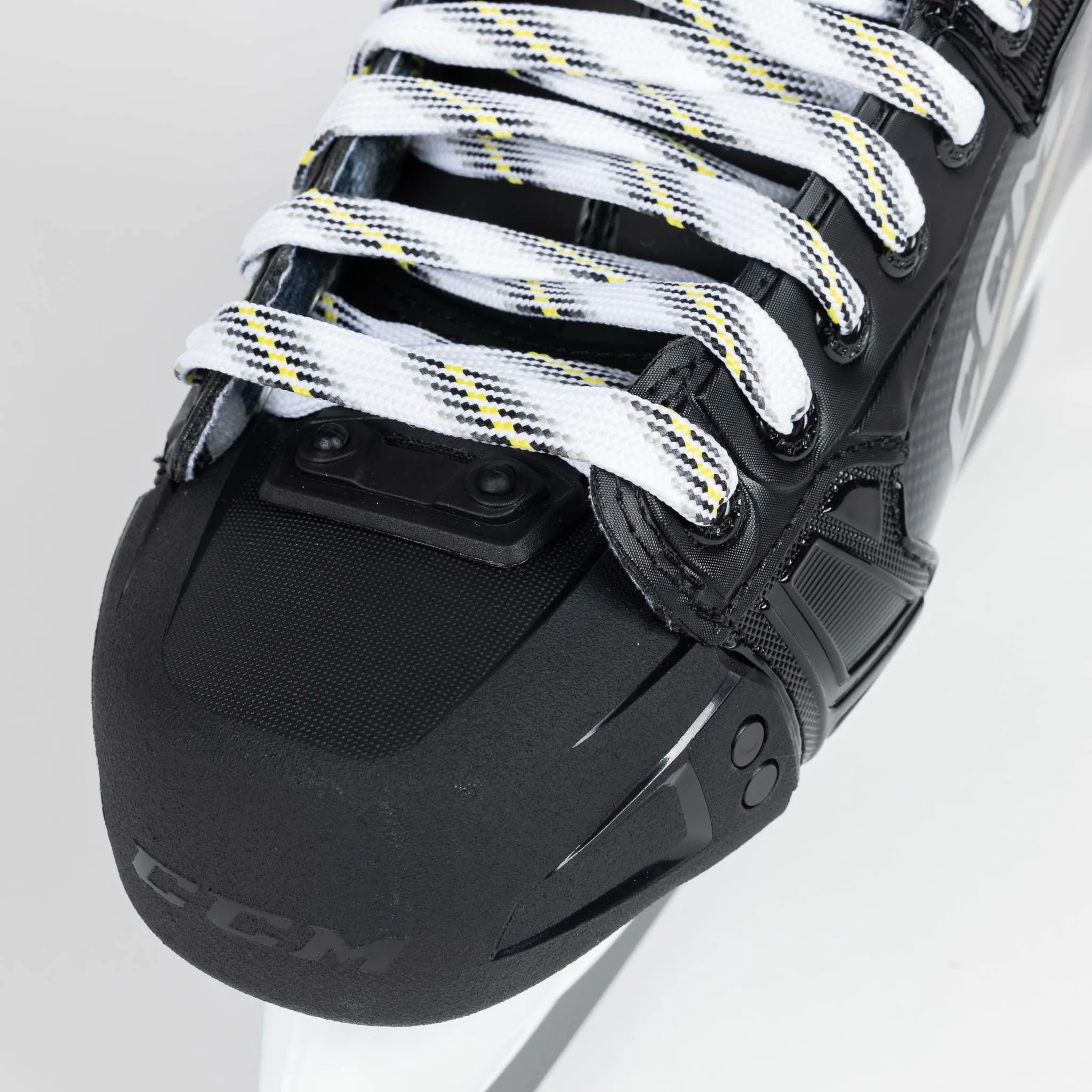 CCM Tacks AS590 Intermediate Hockey Skates