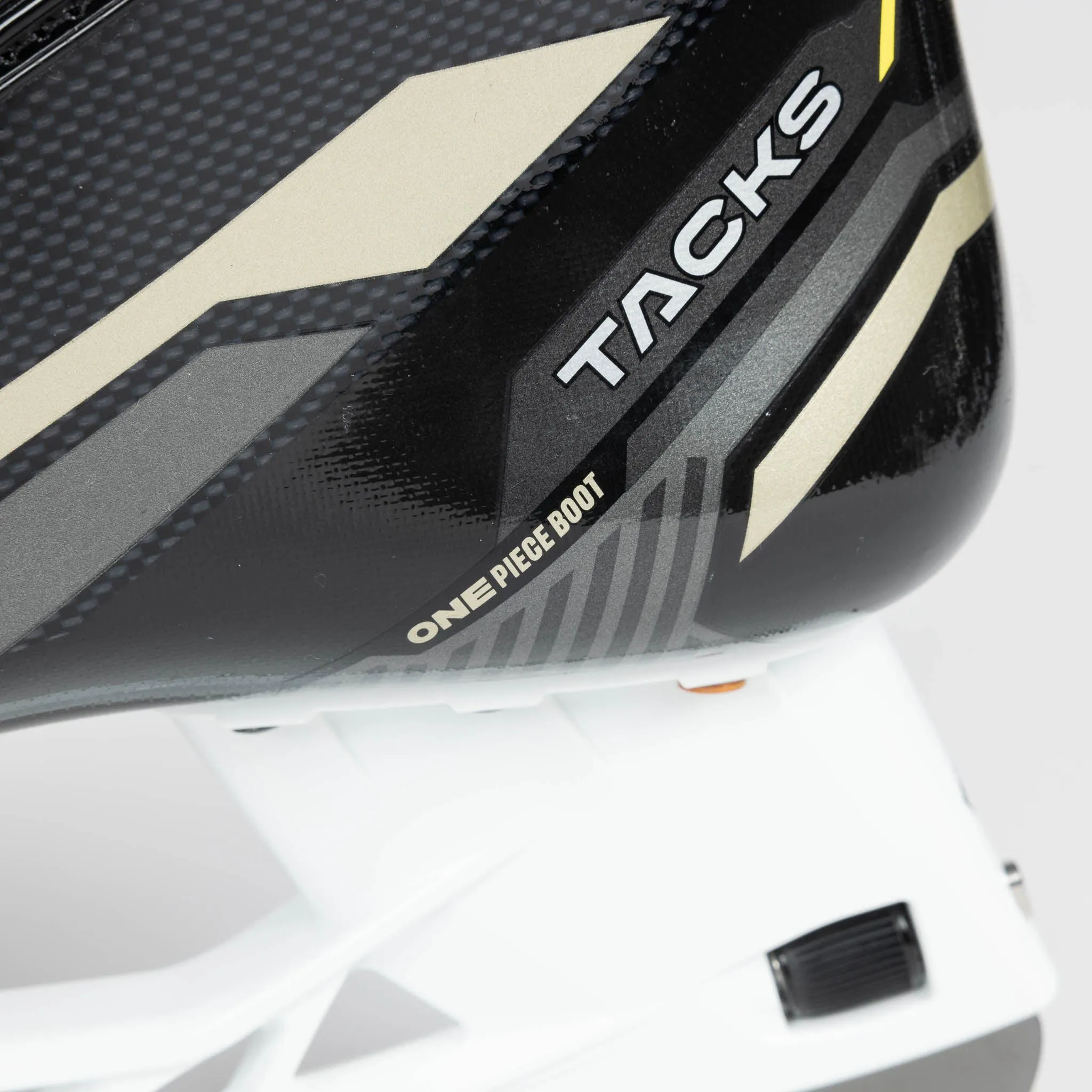 CCM Tacks AS590 Intermediate Hockey Skates