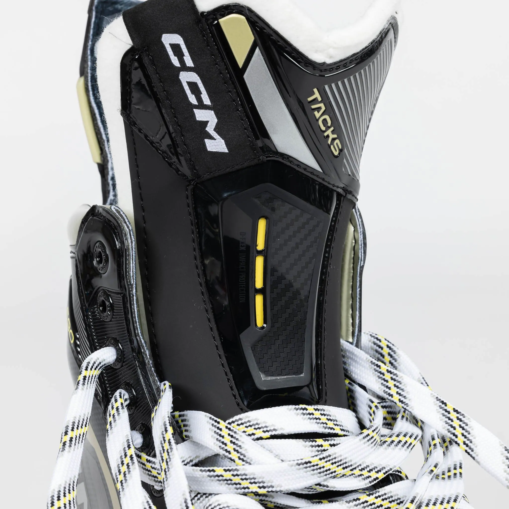 CCM Tacks AS590 Intermediate Hockey Skates
