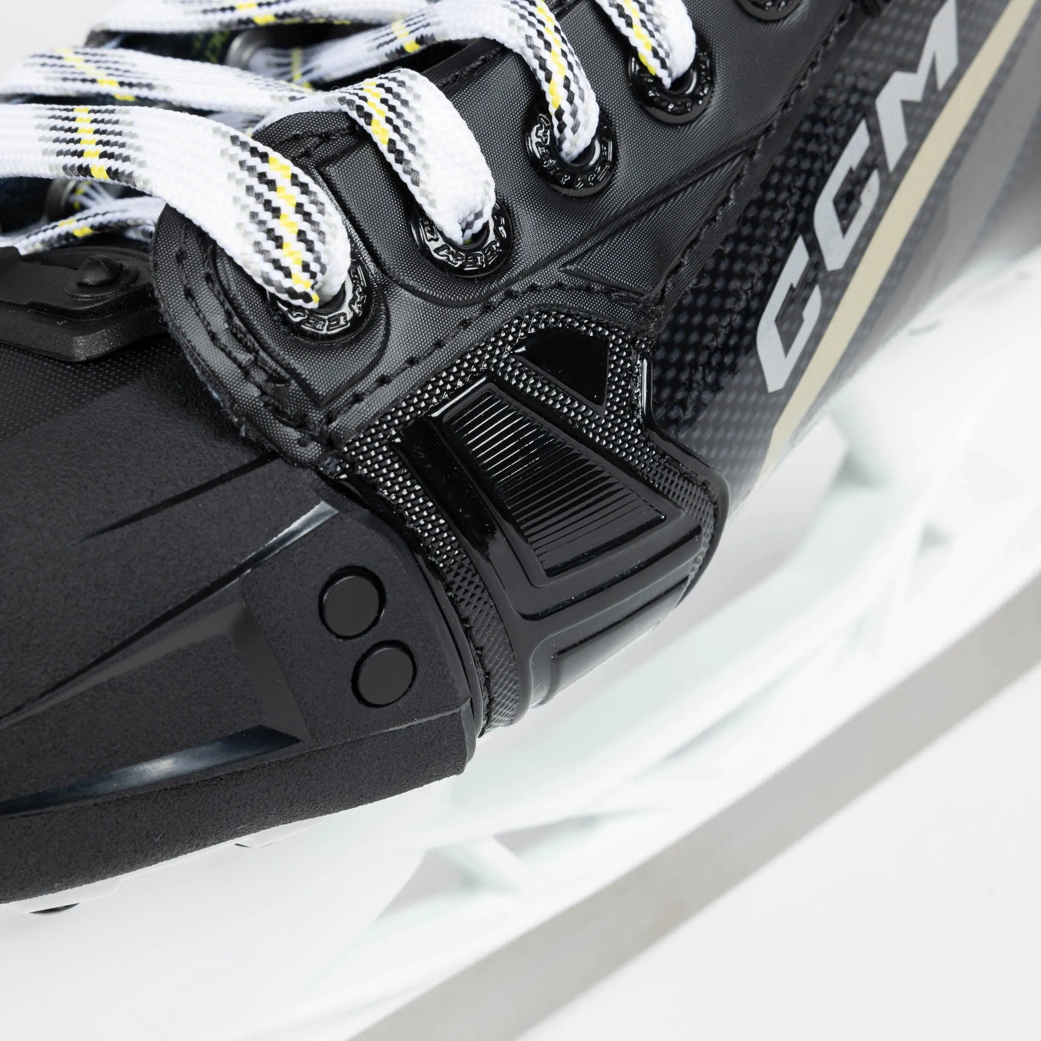 CCM Tacks AS590 Intermediate Hockey Skates