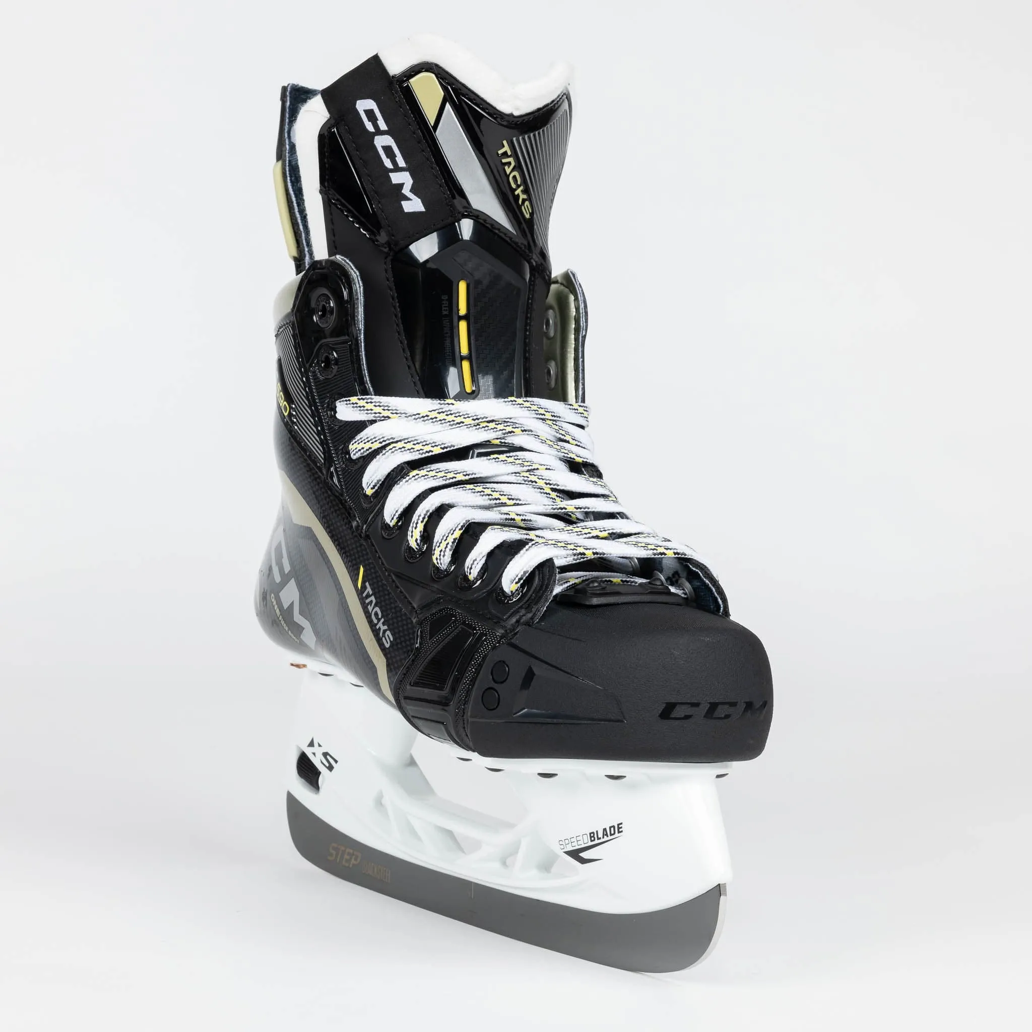 CCM Tacks AS590 Intermediate Hockey Skates