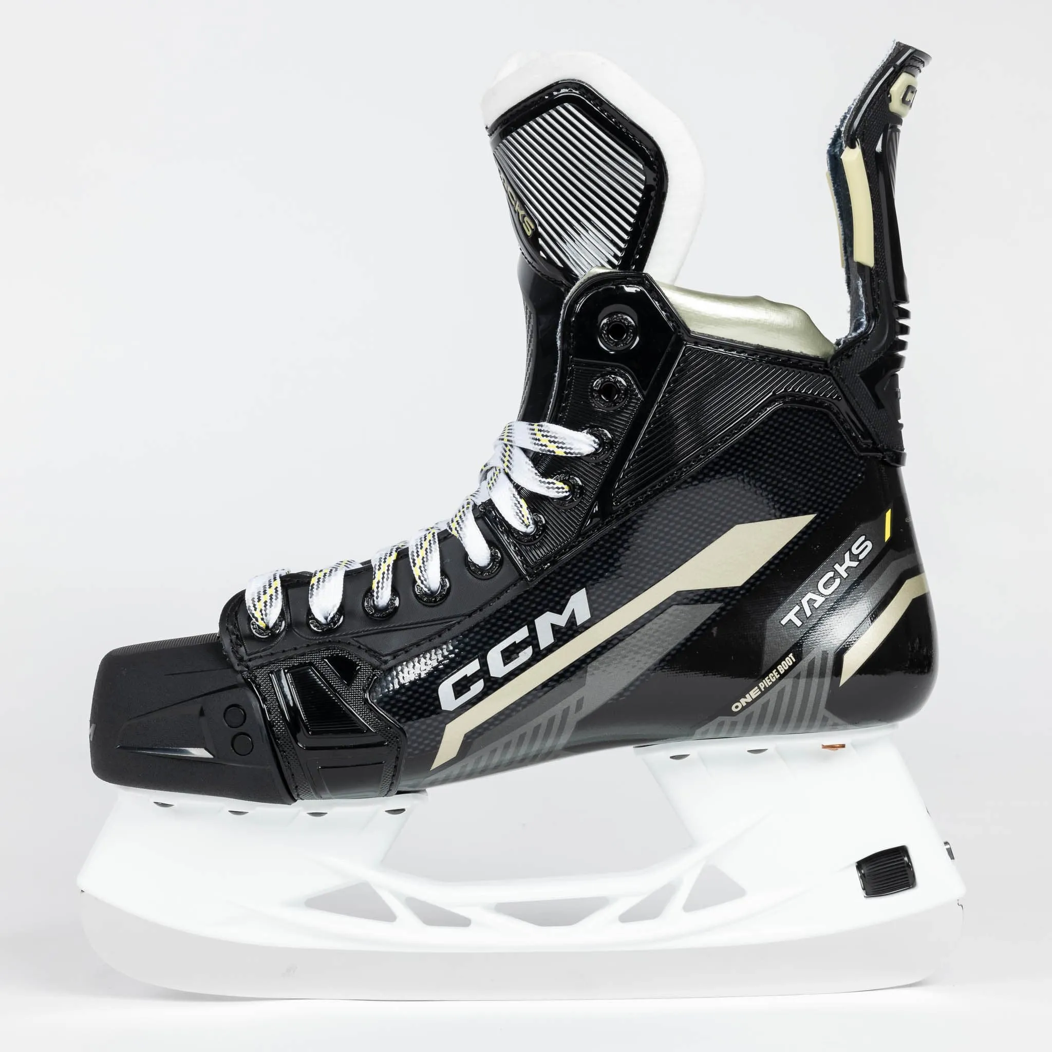CCM Tacks AS590 Intermediate Hockey Skates