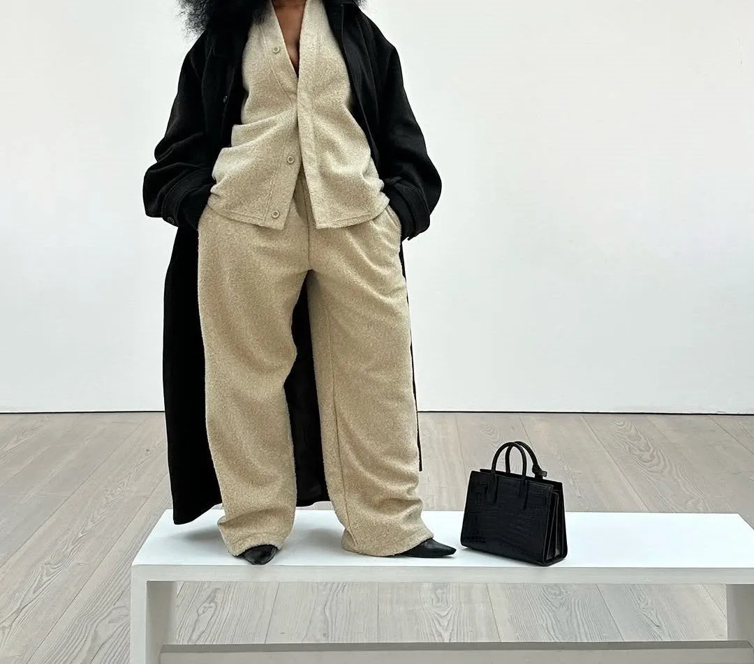 Comfortable two-piece sports suit