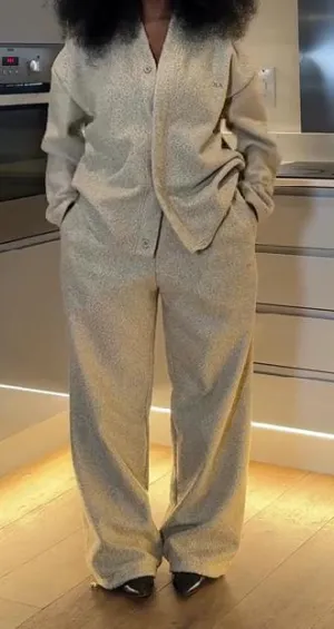 Comfortable two-piece sports suit