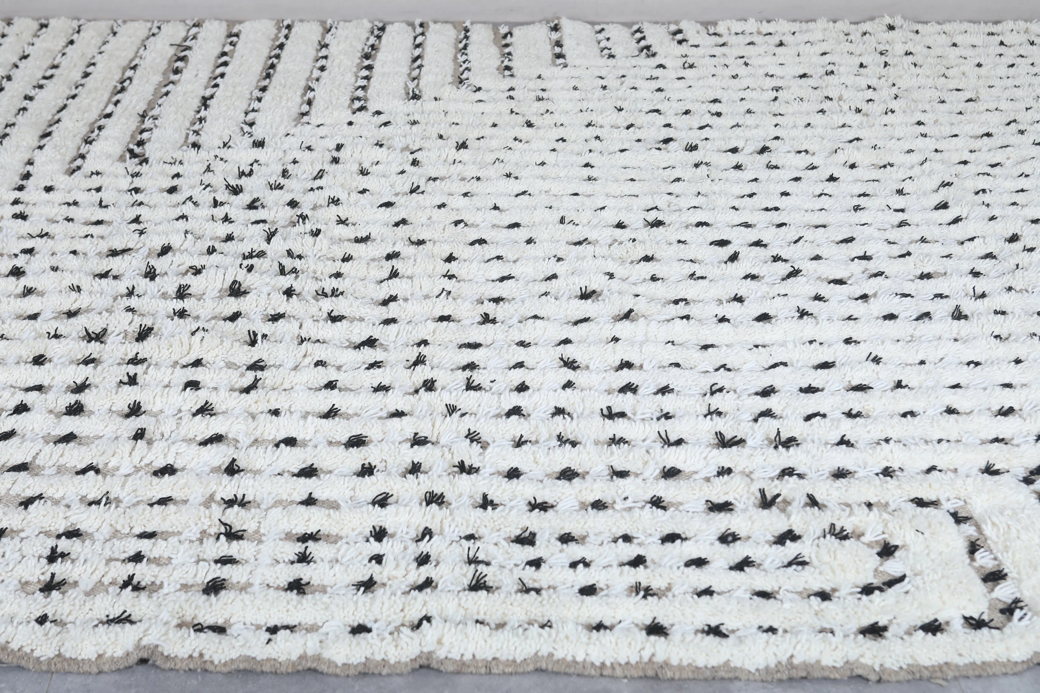 Custom Berber rug - Handmade Beniourain rug - Morocco rug