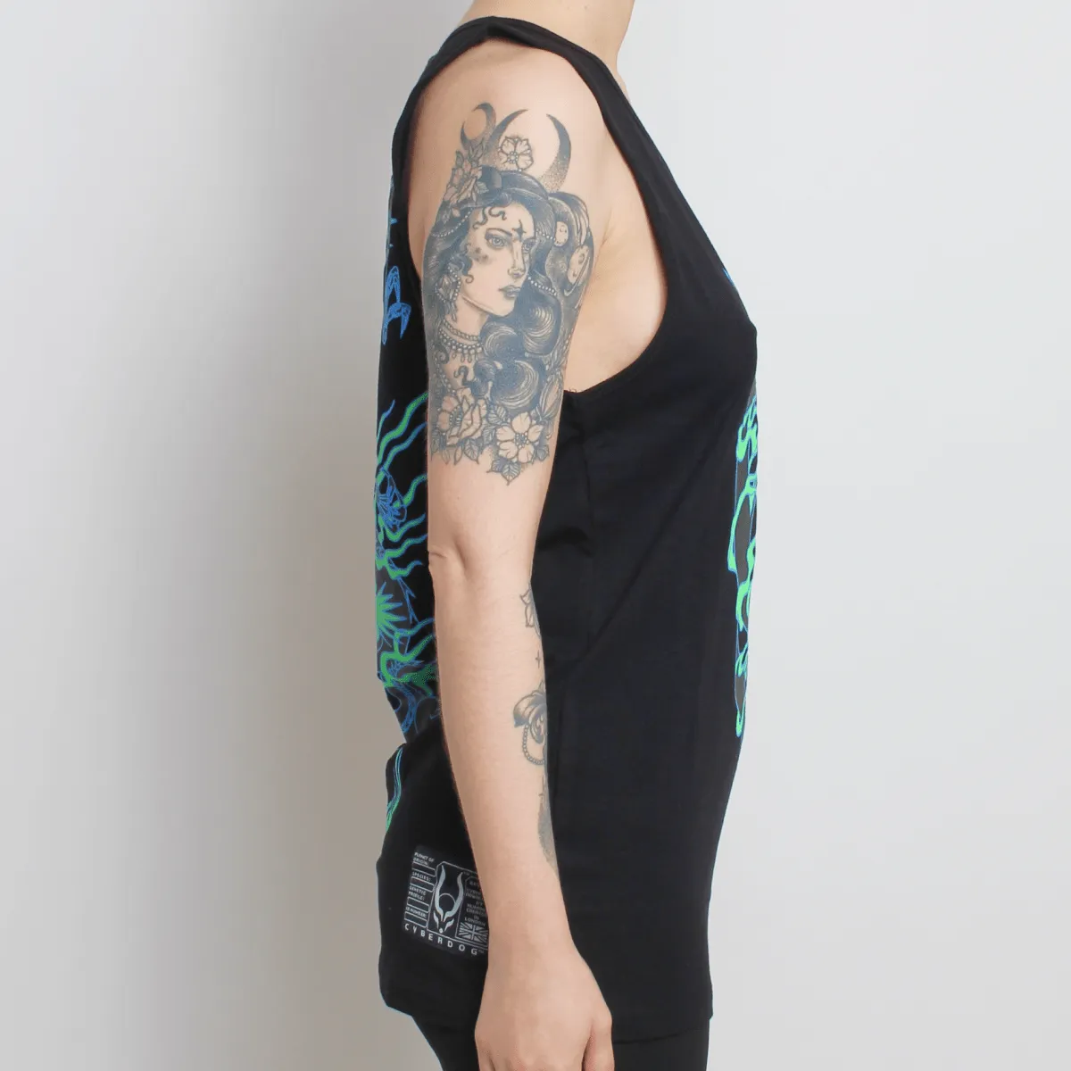 DRAGONITE EASY VEST BLACK