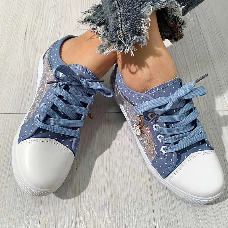 Fashion Pendant Lace Pattern Flat Sneakers