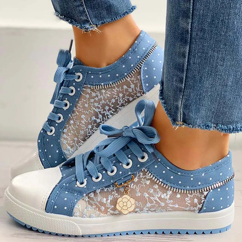 Fashion Pendant Lace Pattern Flat Sneakers