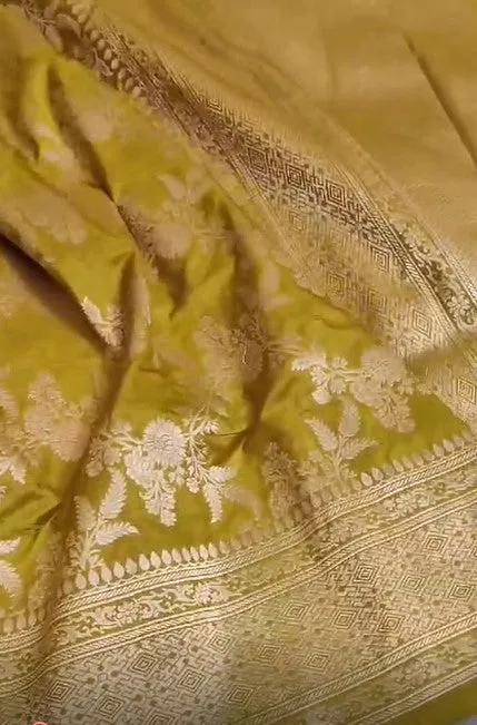 Fashion Vibes Presents Pure Banarasi Khaddi Katan Silk Tanchoi Brocade Handloom Saree