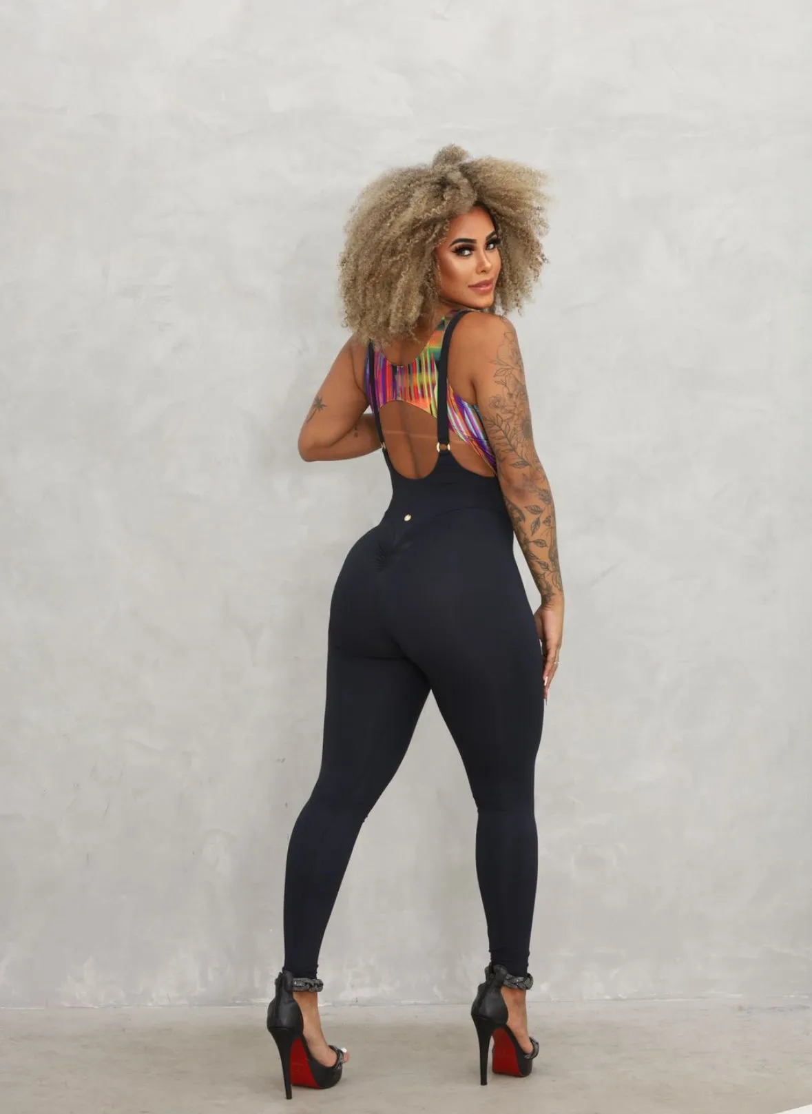 Leggings with suspenders