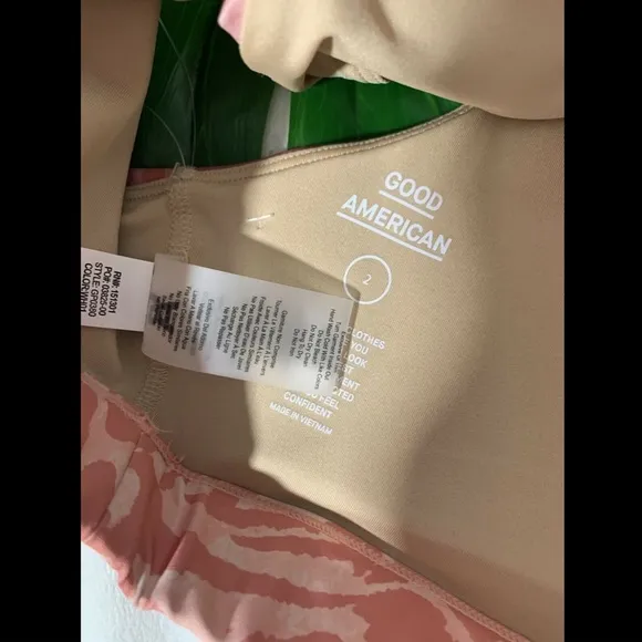 NEW Good American Ombré Cross Back‎ Sports Bra SZ 2