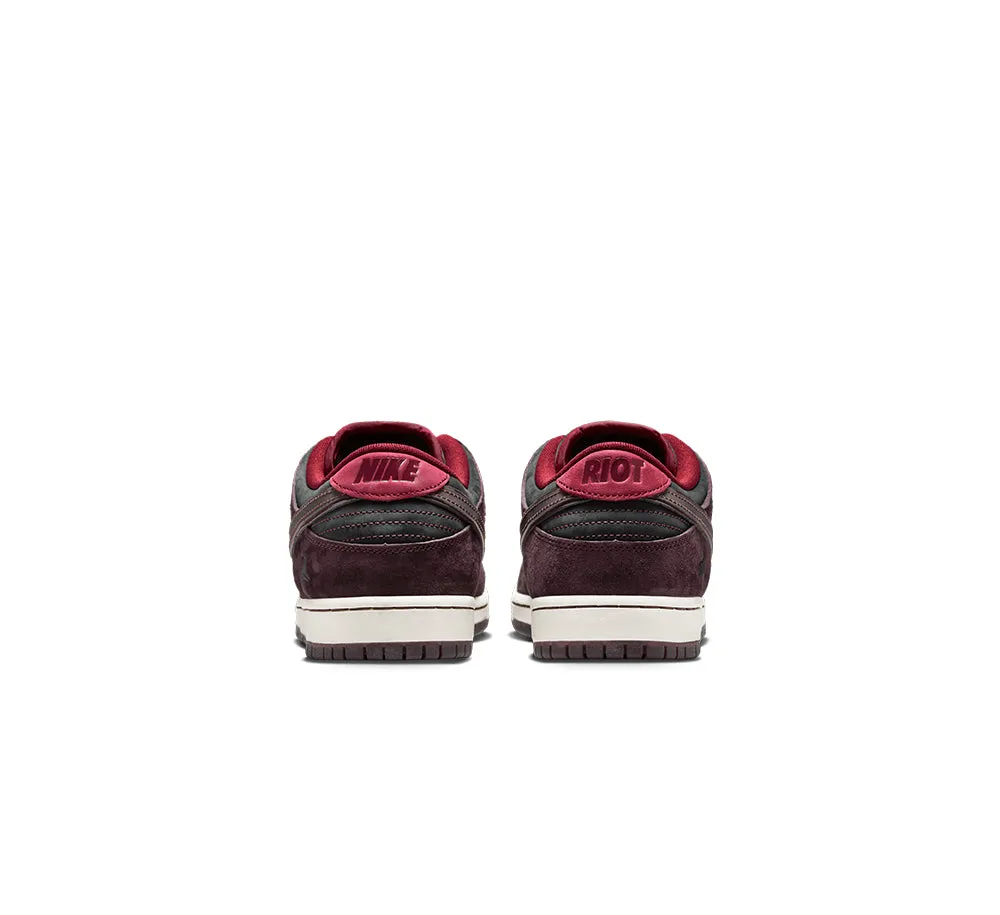 Nike SB Dunk Low Pro X Riot Skateshop QS