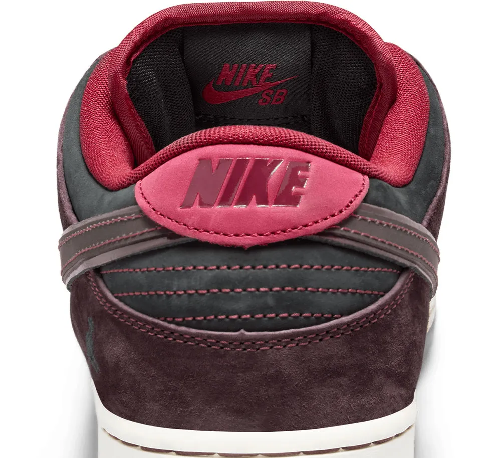 Nike SB Dunk Low Pro X Riot Skateshop QS