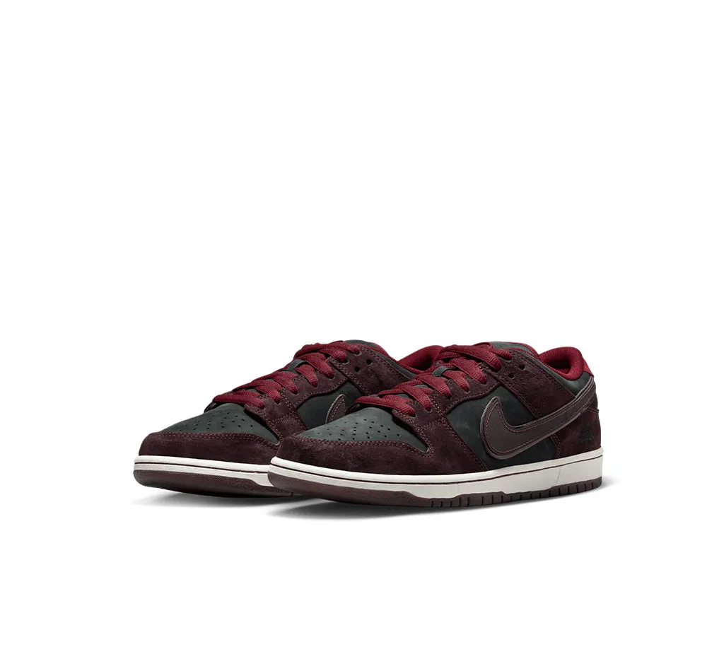 Nike SB Dunk Low Pro X Riot Skateshop QS
