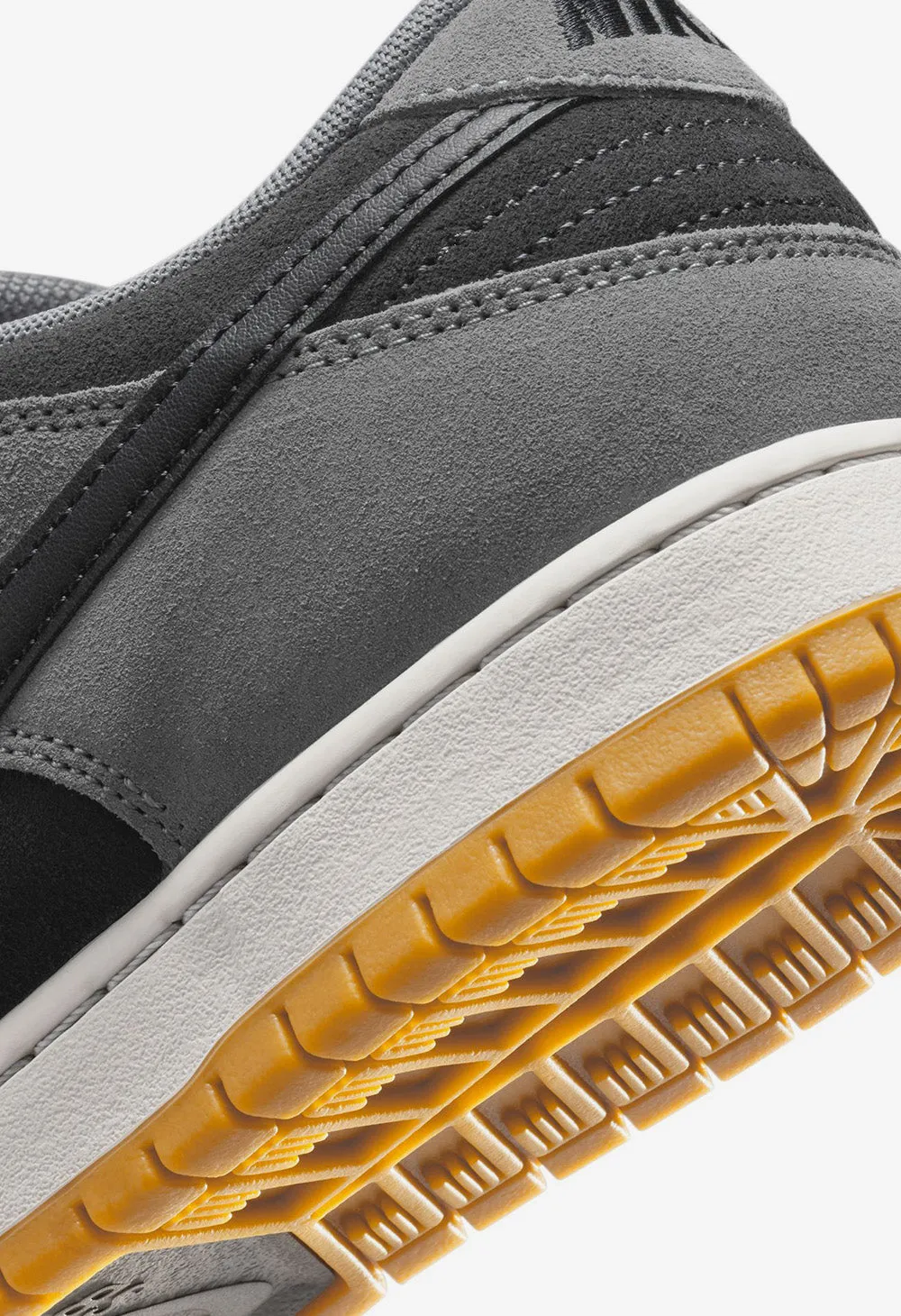 NIKE SB Dunk low pro