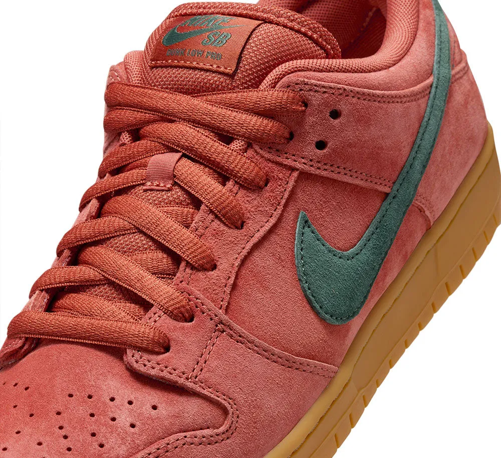 Nike SB Dunk Low Pro