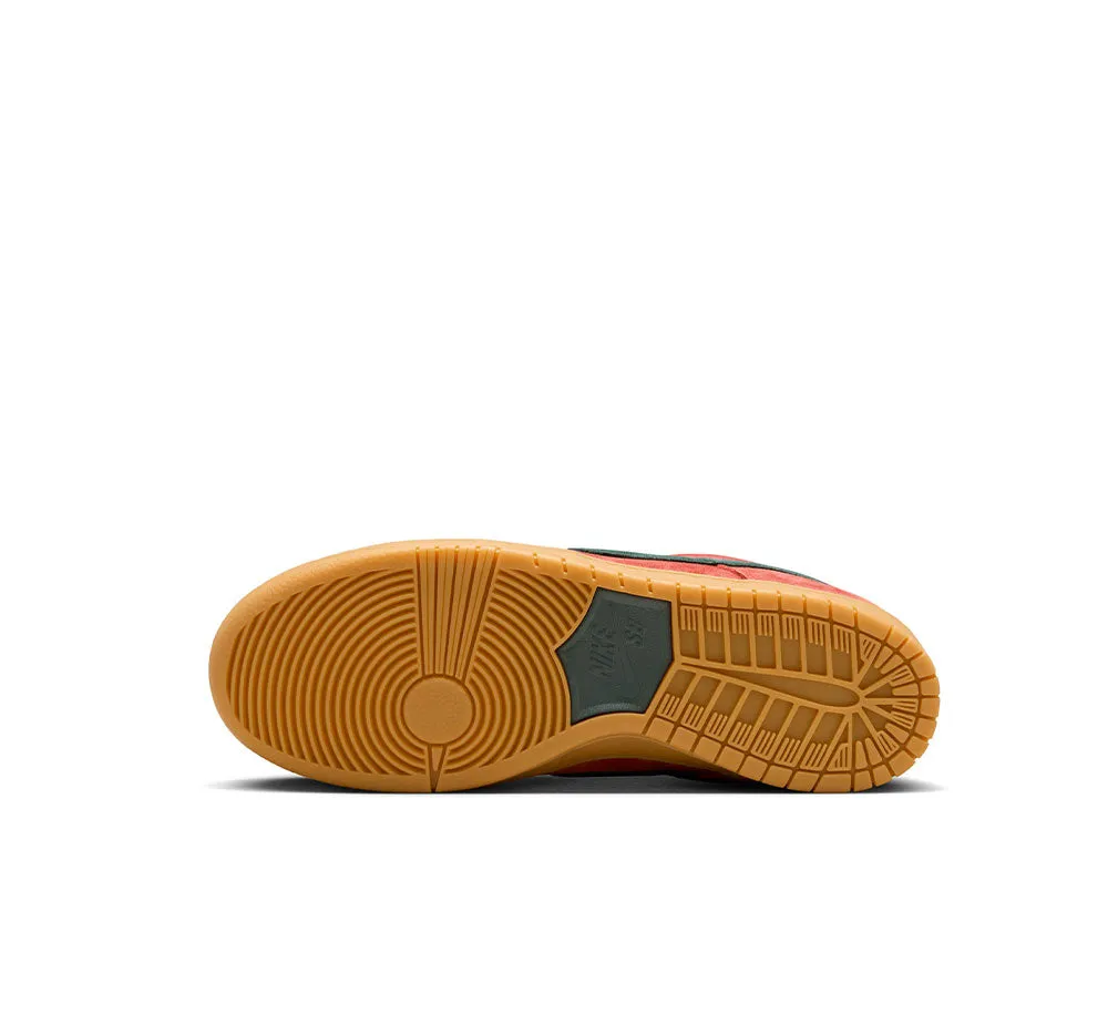 Nike SB Dunk Low Pro