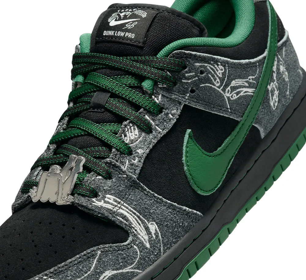 Nike SB Dunk Low QS
