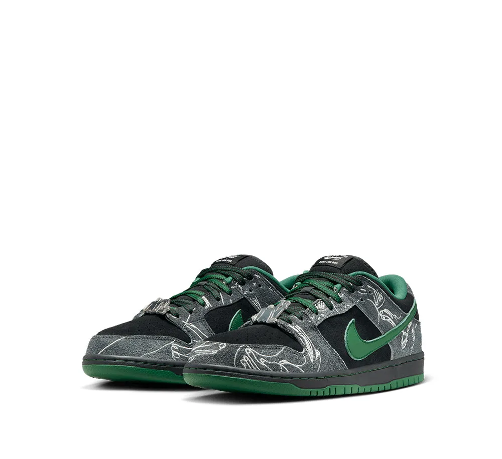 Nike SB Dunk Low QS