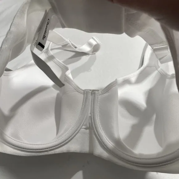 NWT $74‎ Chantelle [ 36C ] High Impact Convertible Sports Bra in White