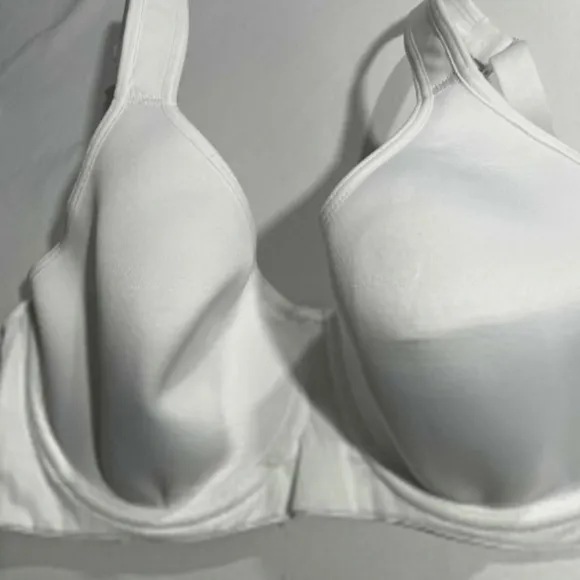 NWT $74‎ Chantelle [ 36C ] High Impact Convertible Sports Bra in White