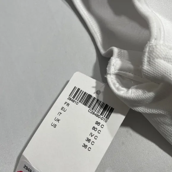NWT $74‎ Chantelle [ 36C ] High Impact Convertible Sports Bra in White