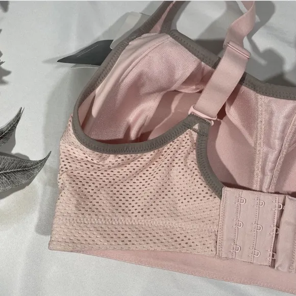 NWT Wacoal [ 32DDD ] Sport Contour Wirefree Sports Bra‎ in Lotus Pink