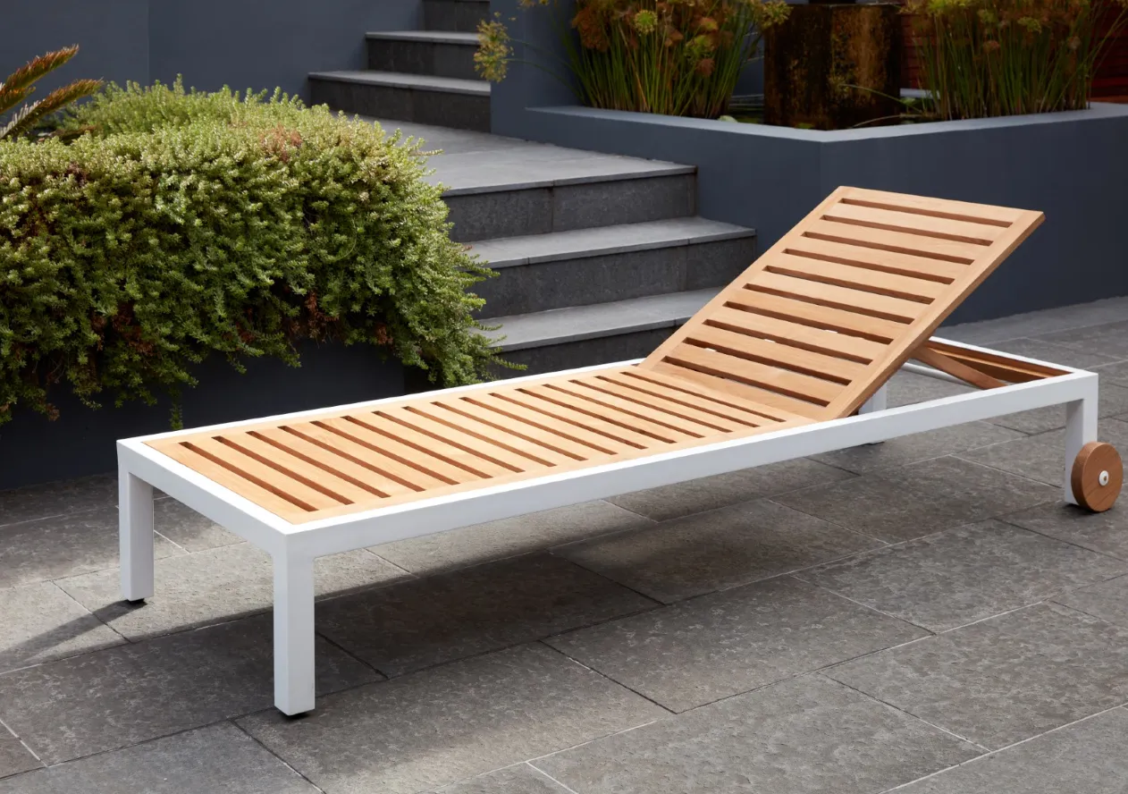 Outdoor Suzy Sunlounger