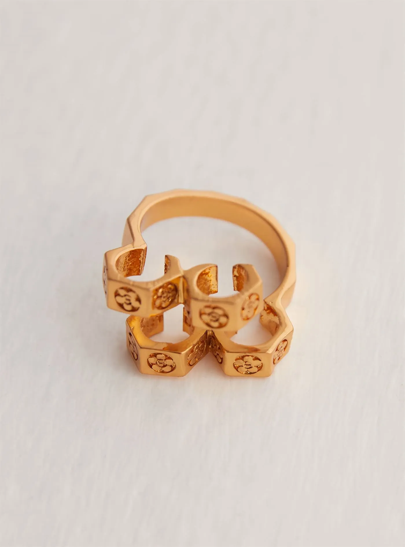 Outhouse   I   Oh Poppi Houston Street Quatro Bolt Ring Brass, Gold Accessories OHAW21RI061