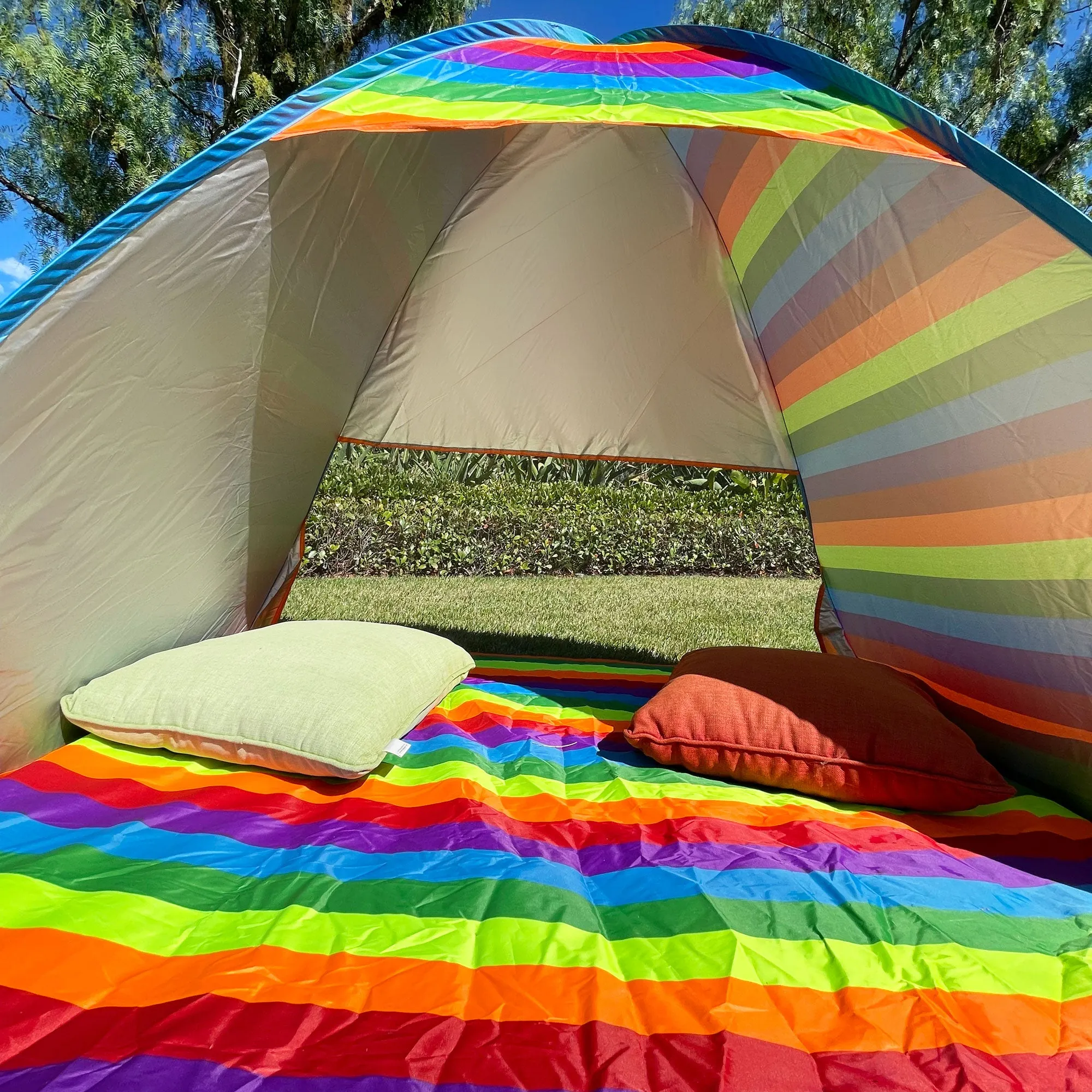 Portable Summer Beach Tent for 2, Lightweight, Round Shape, UPF 50  Sun Protection, Zipper Closure, Vestibule Utility, Sturdy Alloy Support, Durable Polyester Material